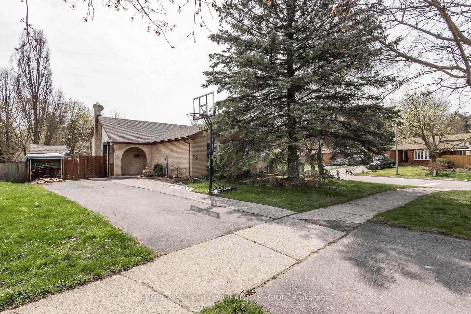 205 Bechtel Drive photo 2
