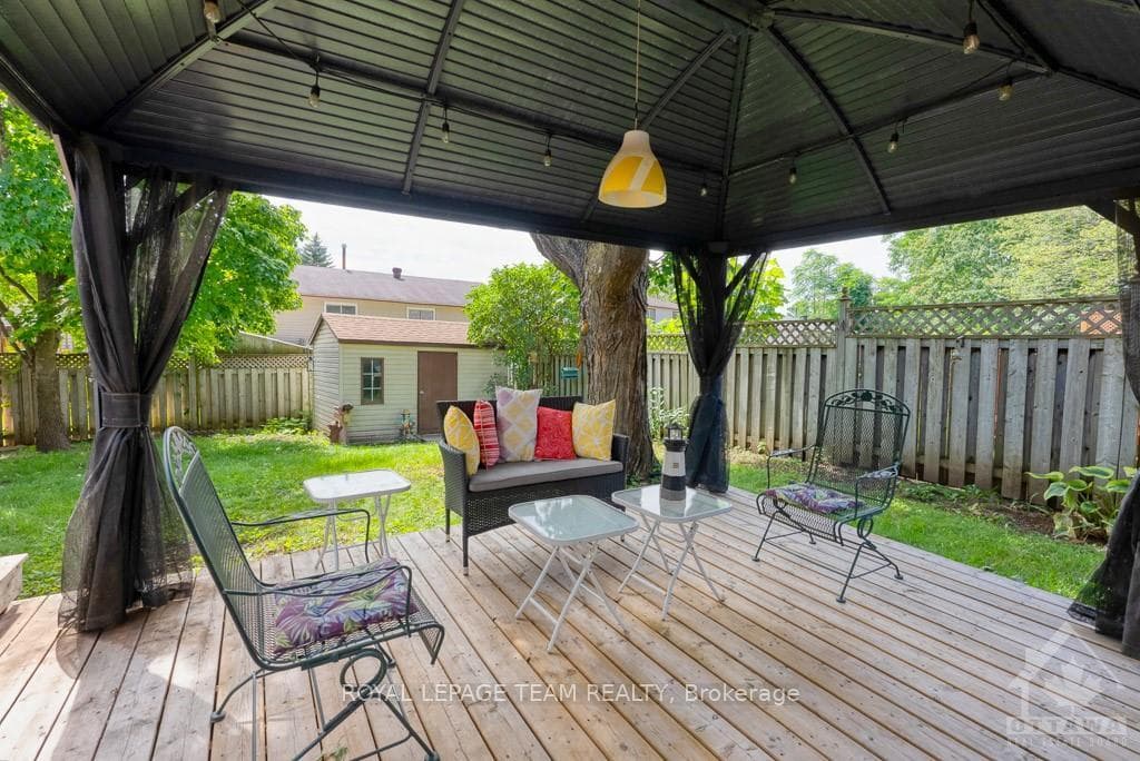 51 CASTLEFRANK Road photo 24