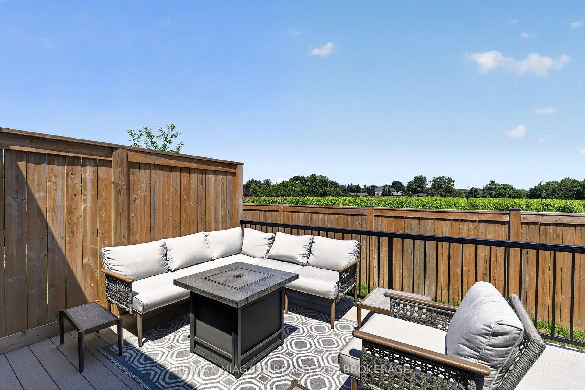 24 Peachtree Lane photo 36