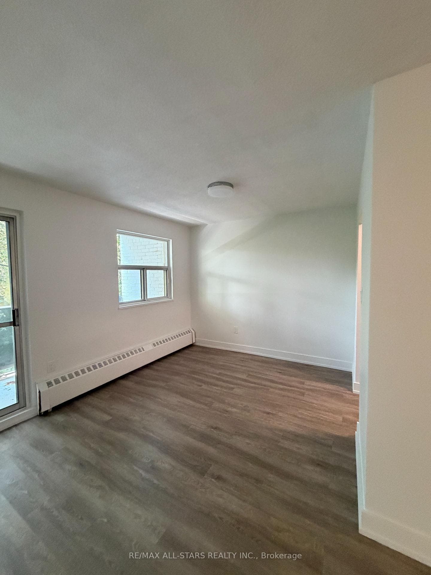 7 Albert Street Unit 403 photo 7