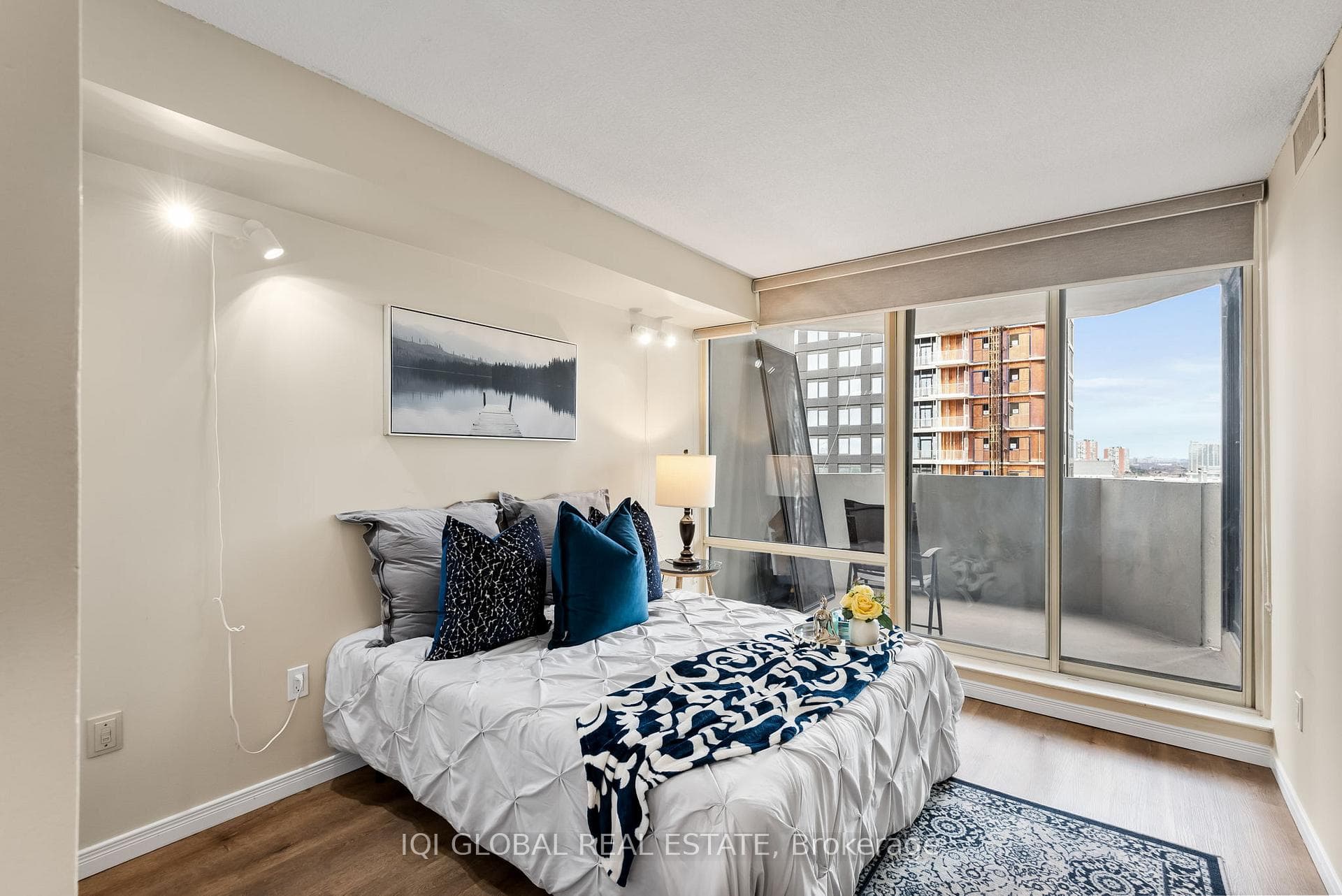 330 Rathburn Road Unit 1205 photo 23