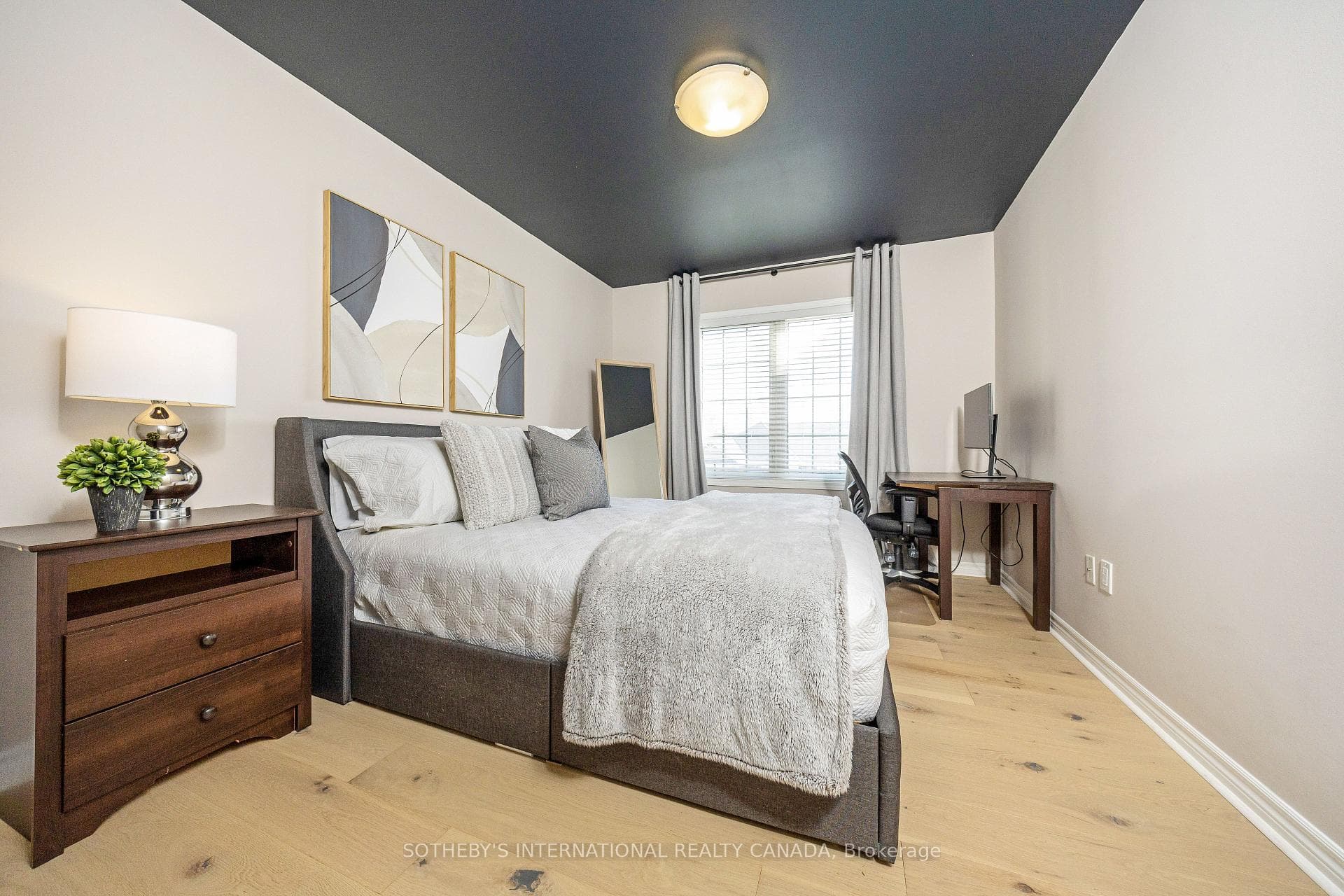 1619 Gainer Crescent photo 22