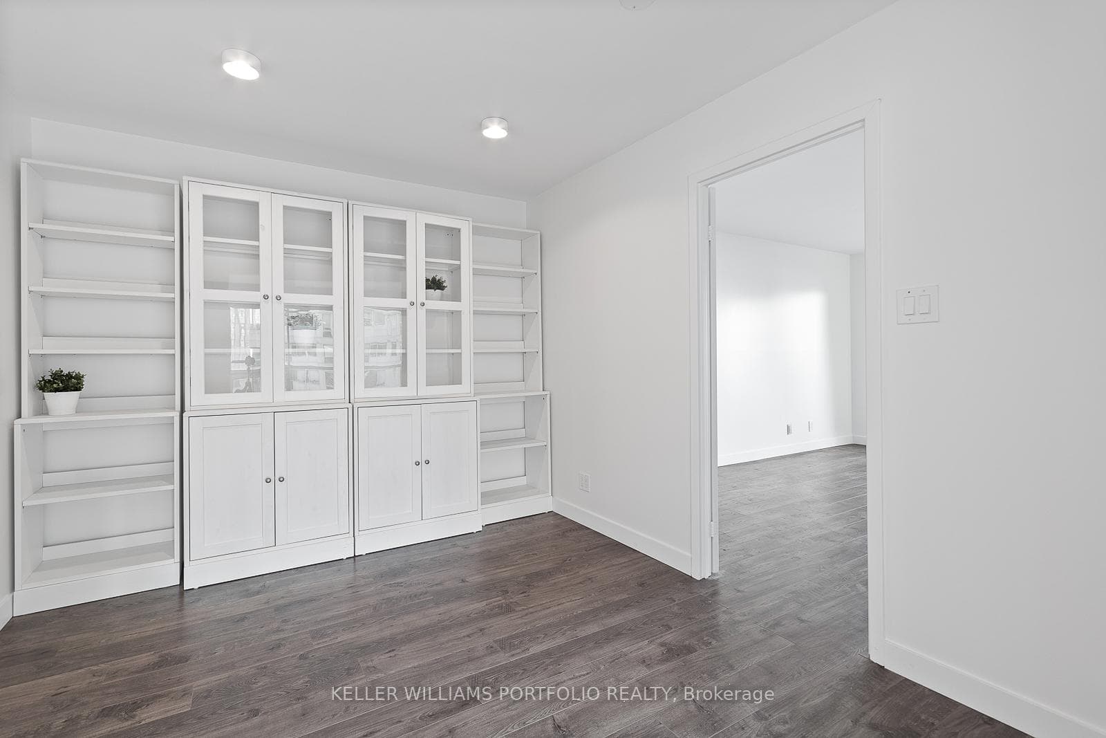 10 Yonge Street Unit 2212 photo 24