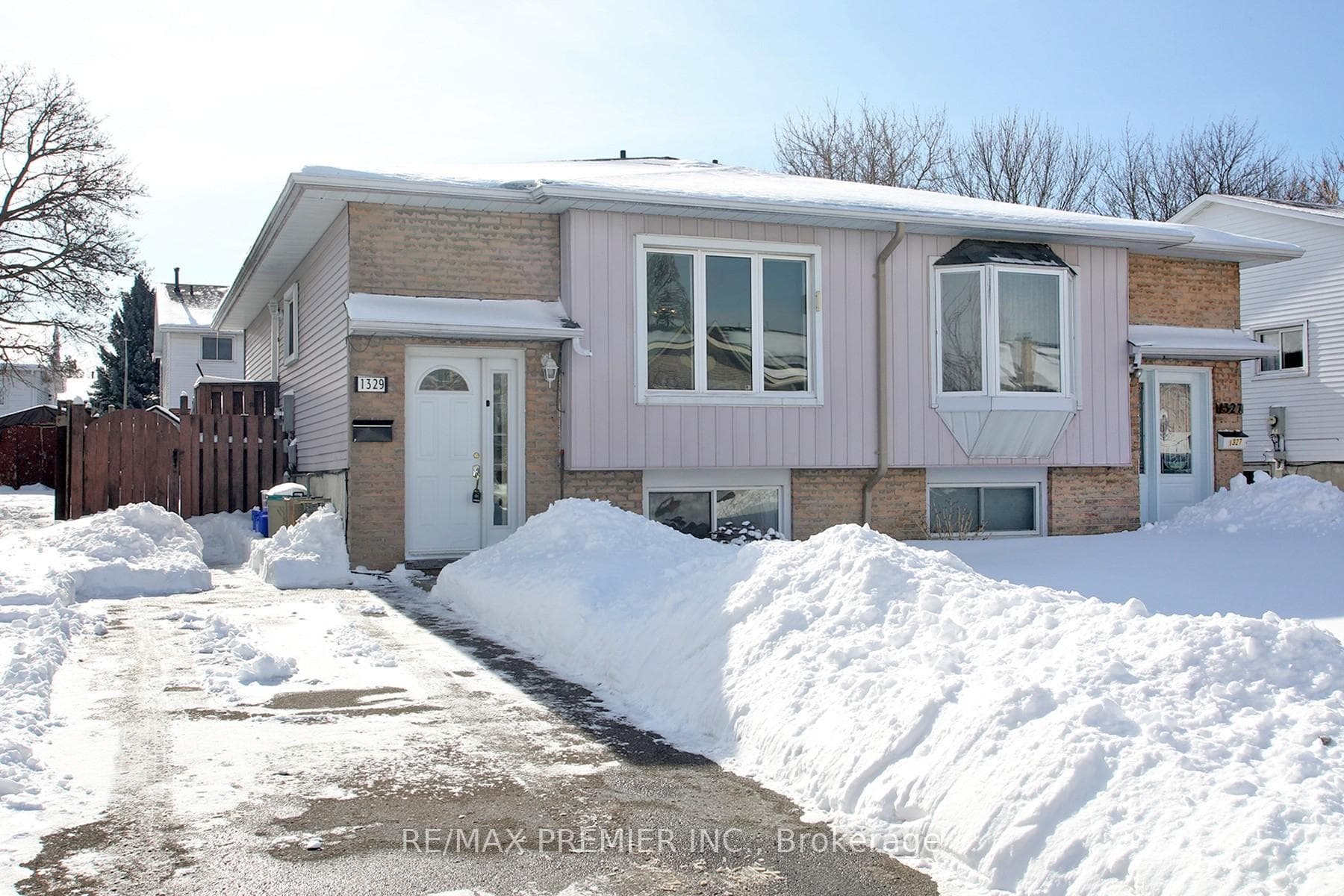 1329 Pinehurst Avenue photo 17