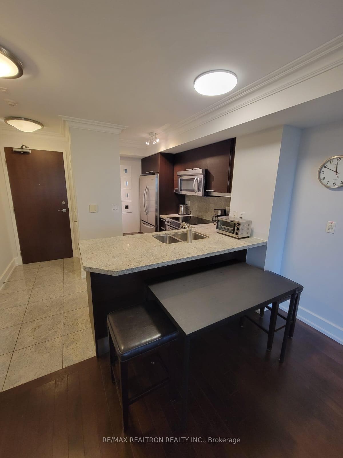 650 Sheppard Avenue Unit 401 photo 3