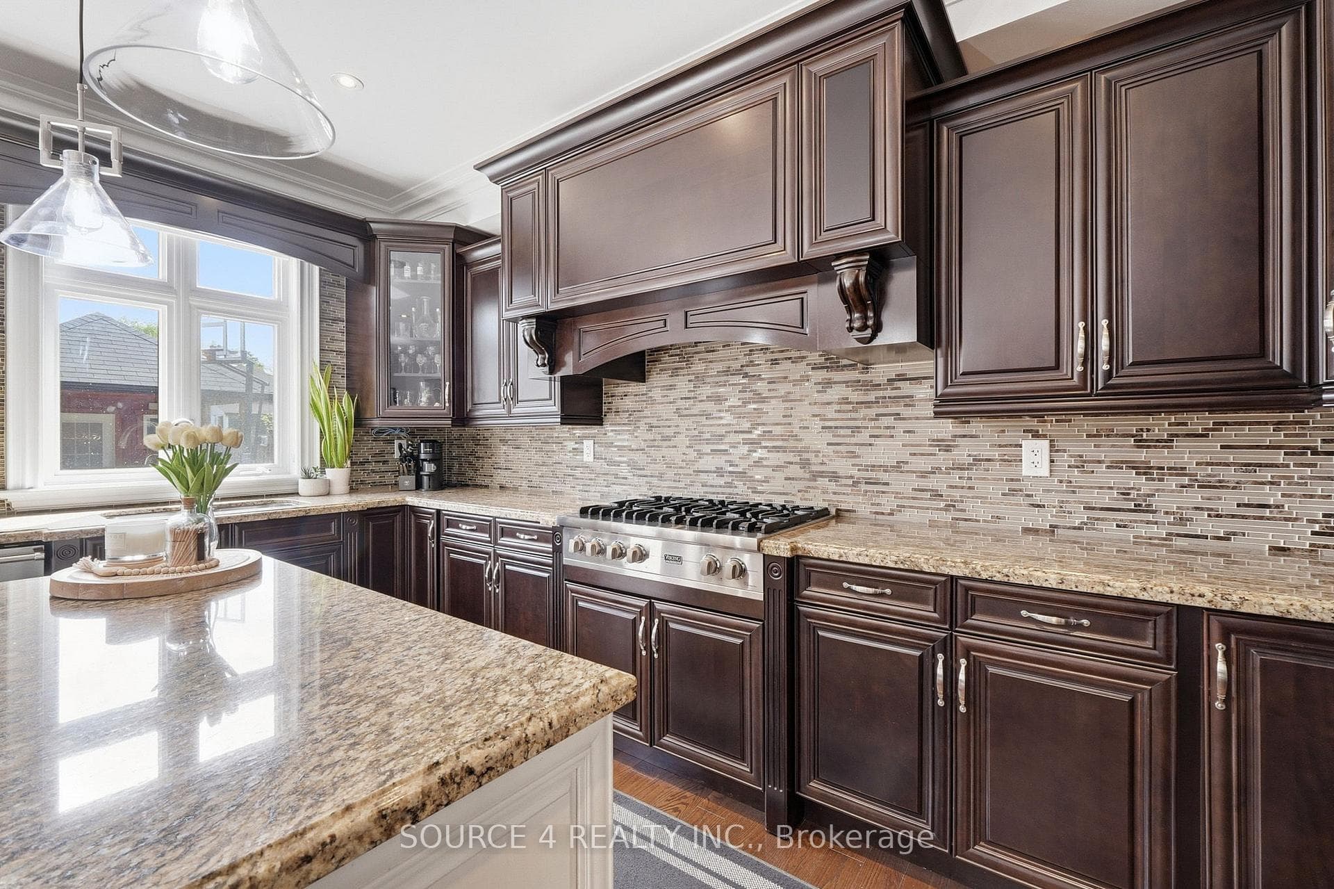 39 Amesbury Drive photo 13