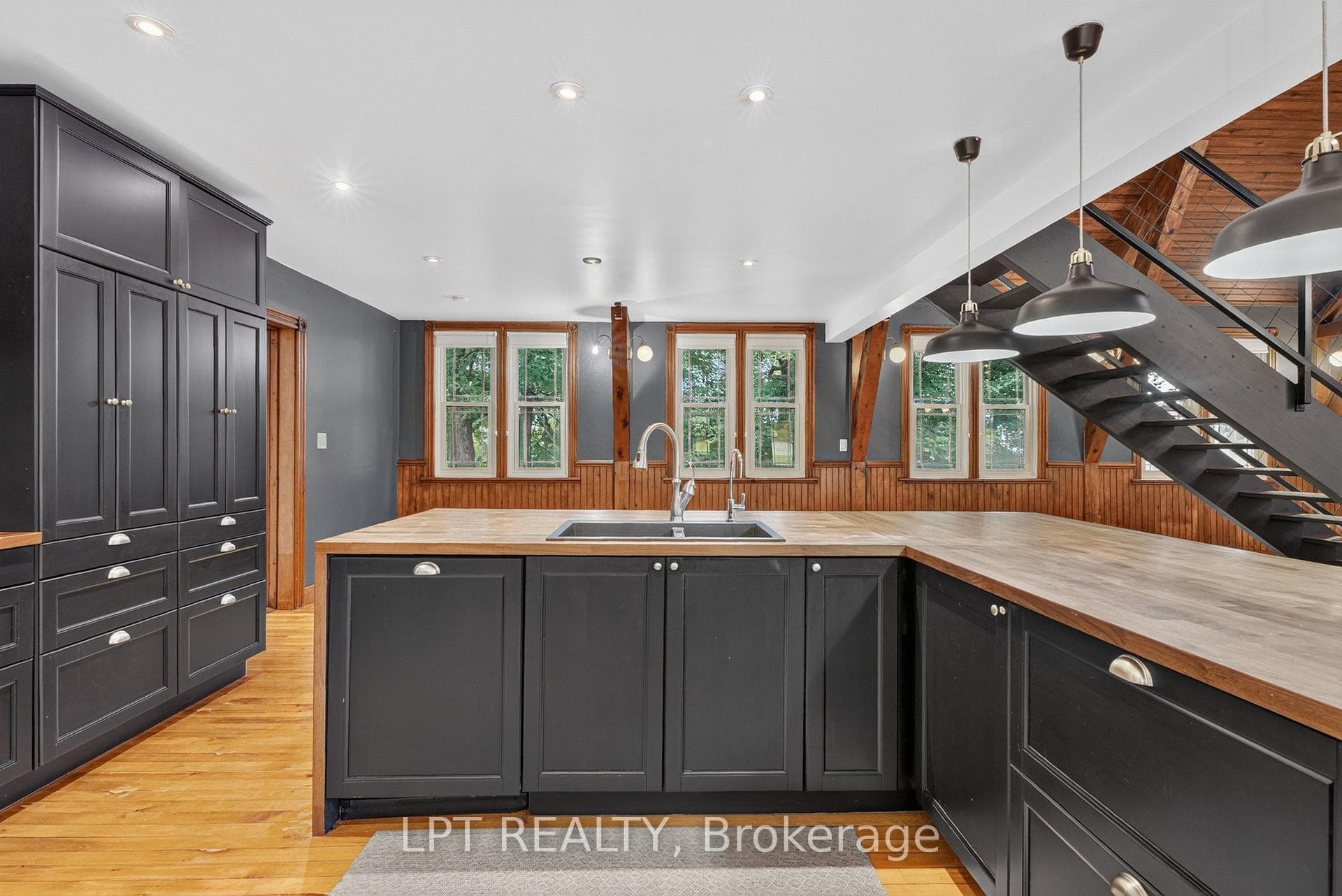 26 Charbonneau Street photo 18