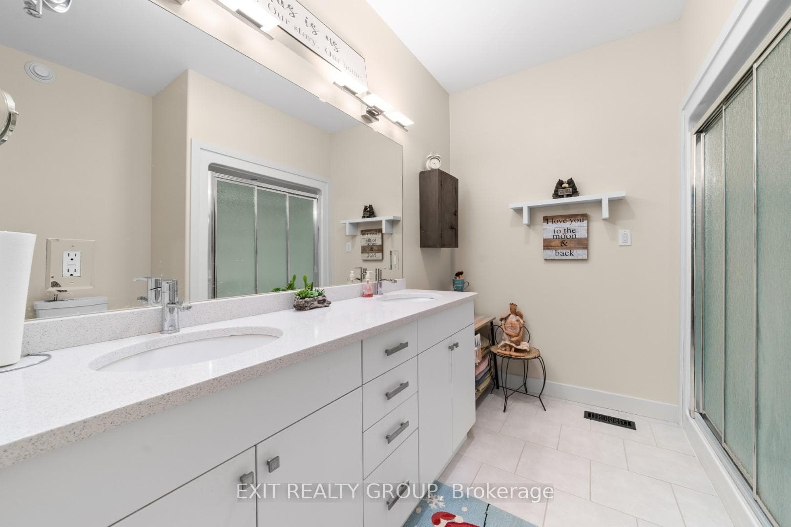 52 Aletha Drive photo 18