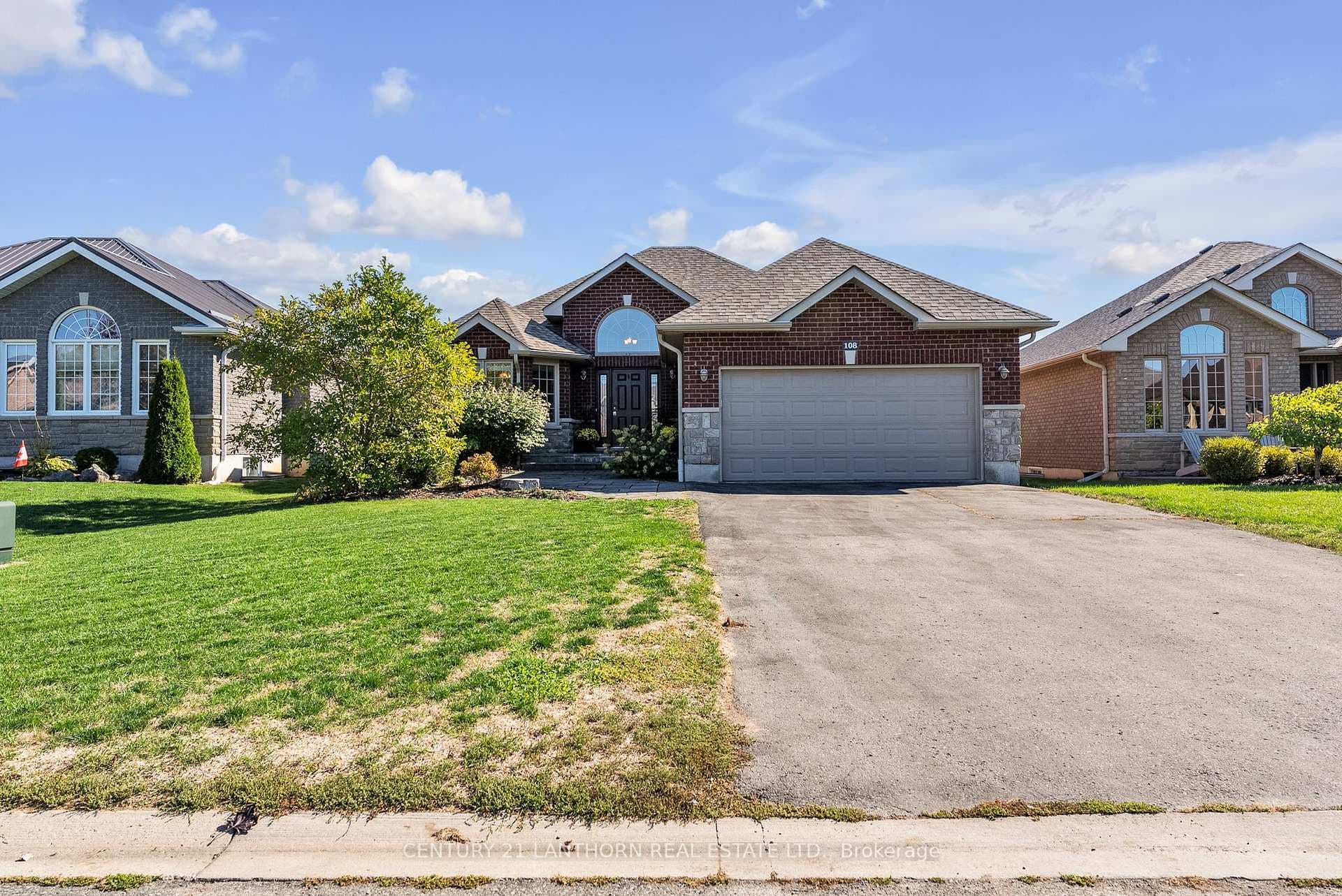 108 Parkview Heights photo 3