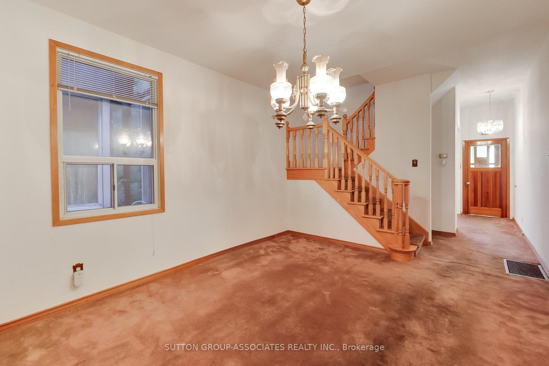 311 1/2 Euclid Avenue photo 10