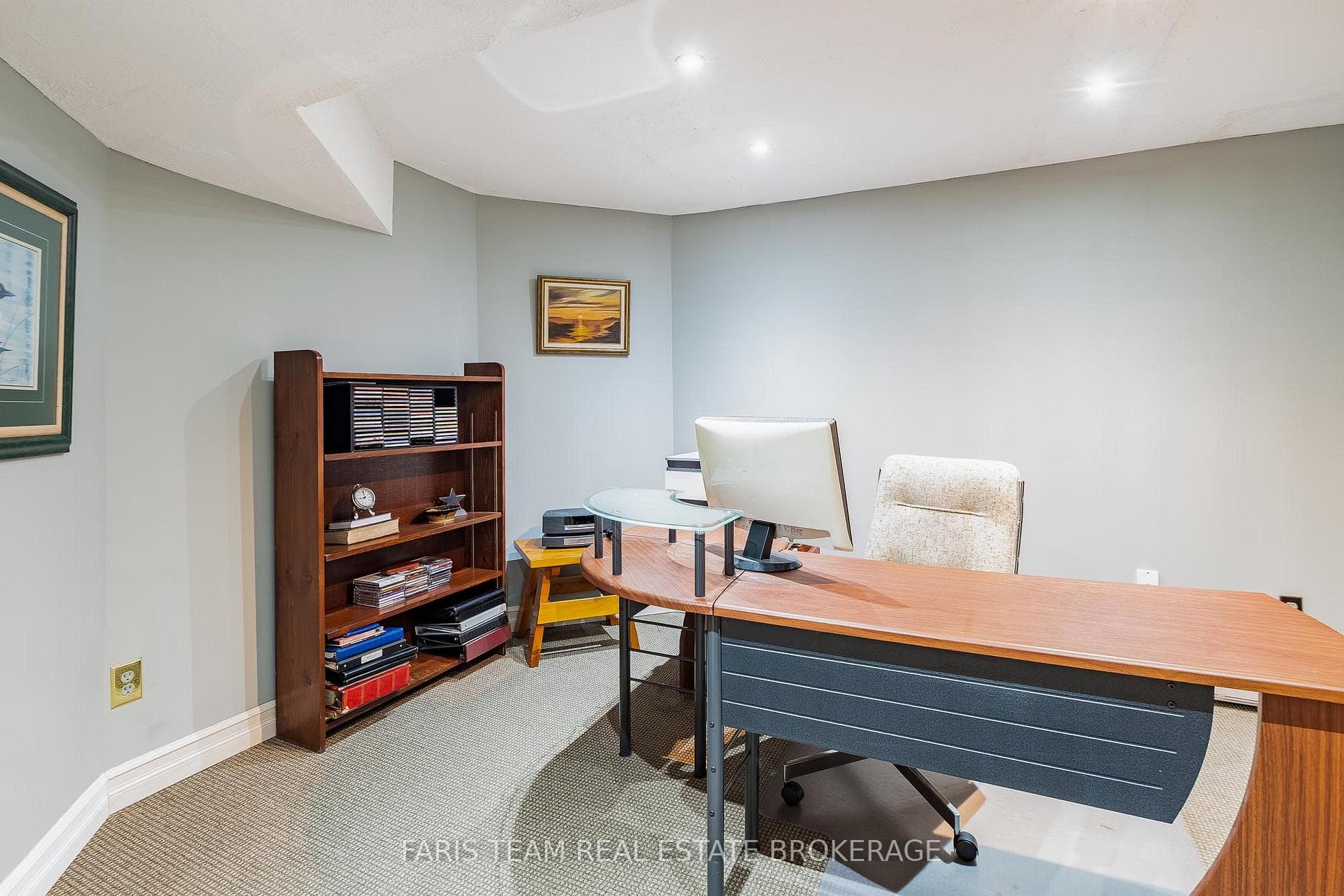 363 Grenville Avenue photo 37