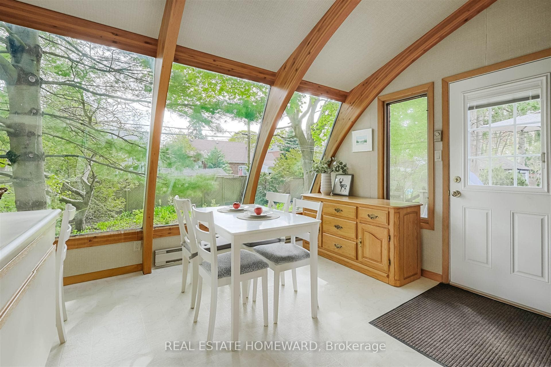 99 Warden Avenue photo 11