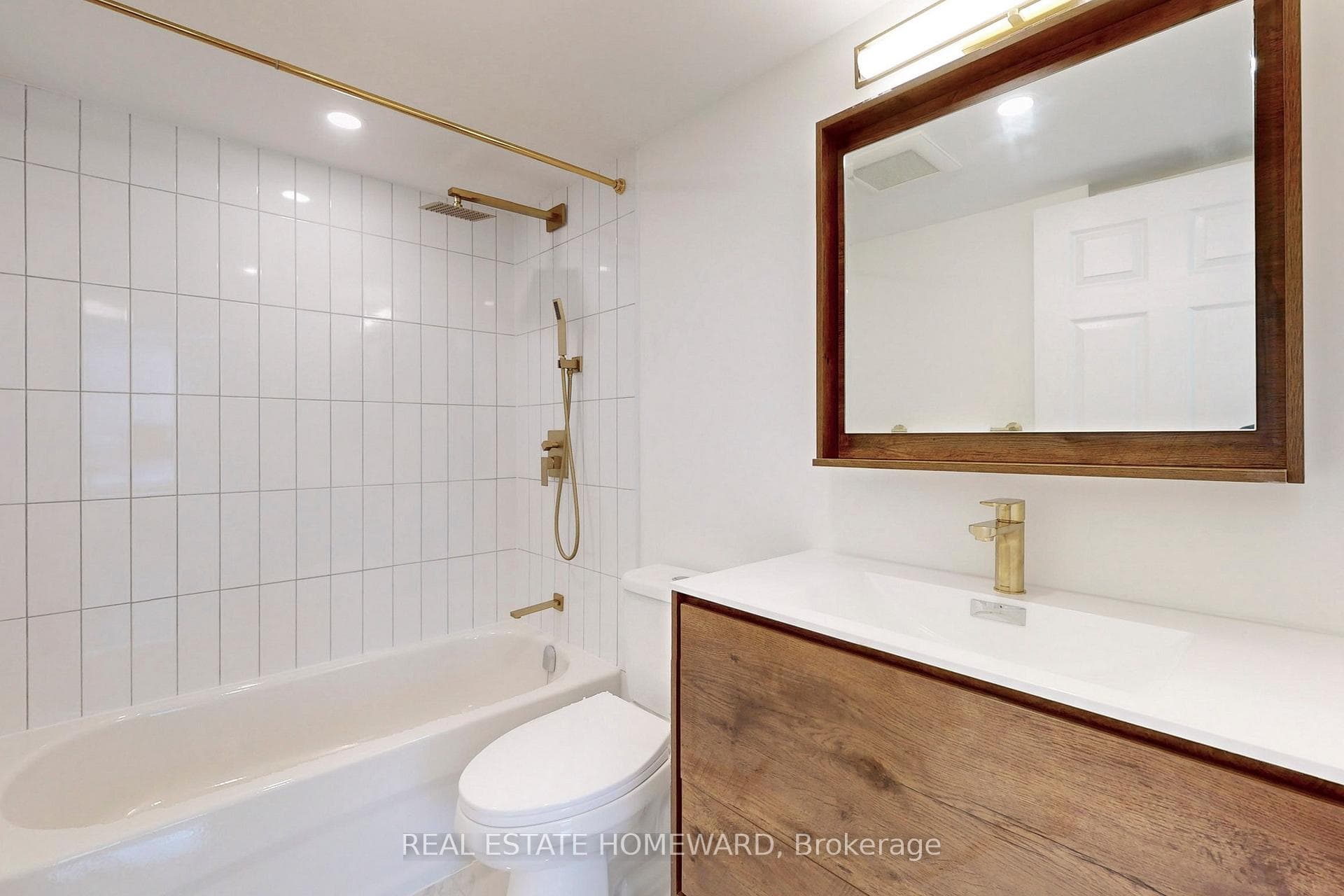 77 Maitland Place Unit 1827 photo 14