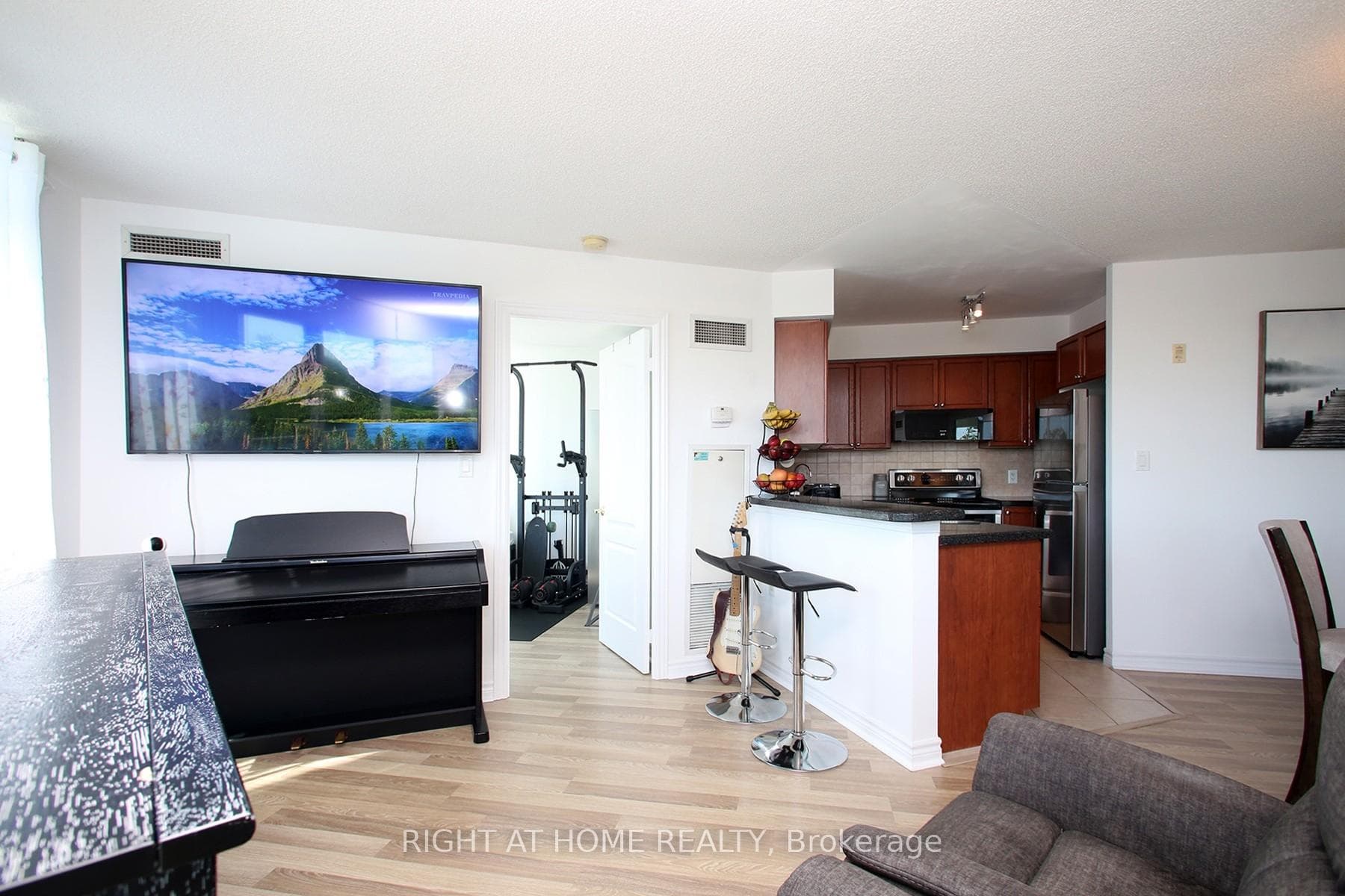 3830 Bathurst Street Unit 505 photo 7