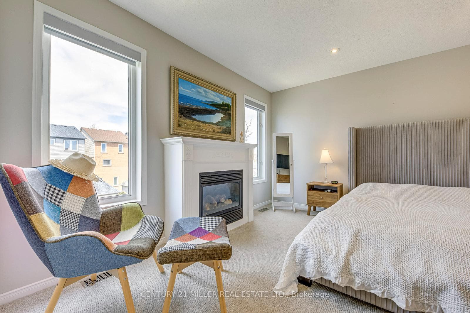 215 ROXTON Road photo 37