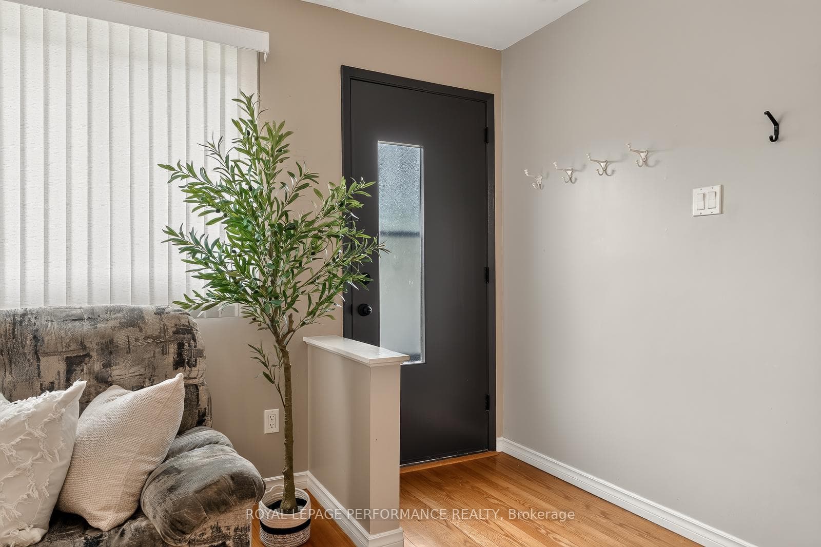 898 Charleswood Avenue photo 5