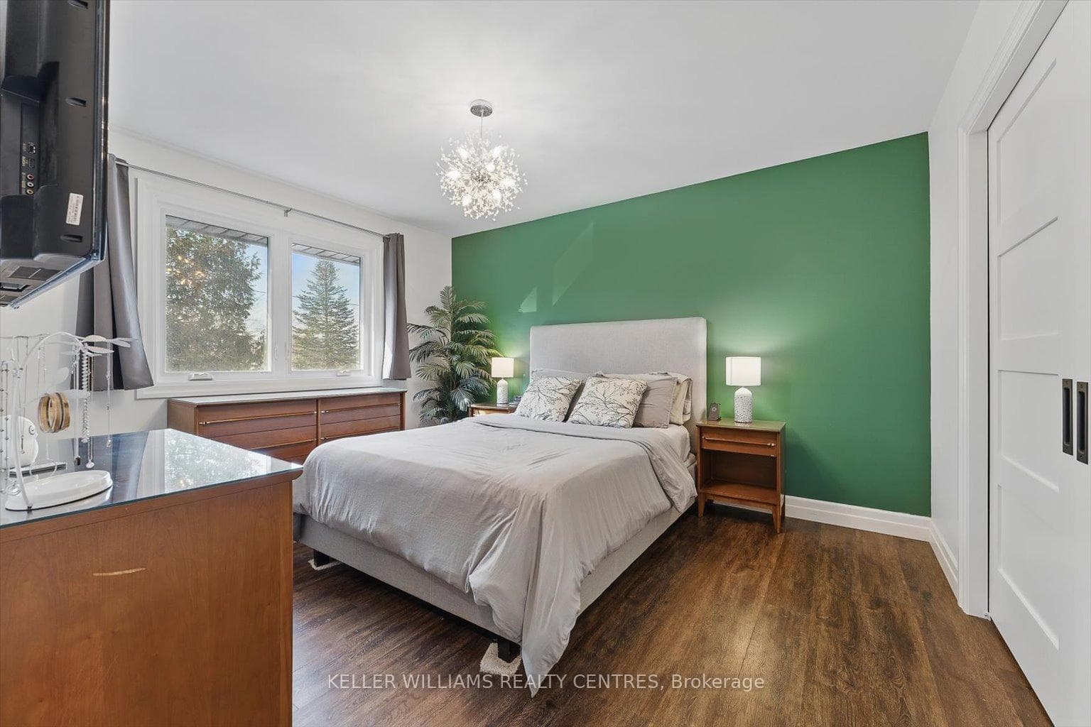 312 Hollywood Drive photo 11