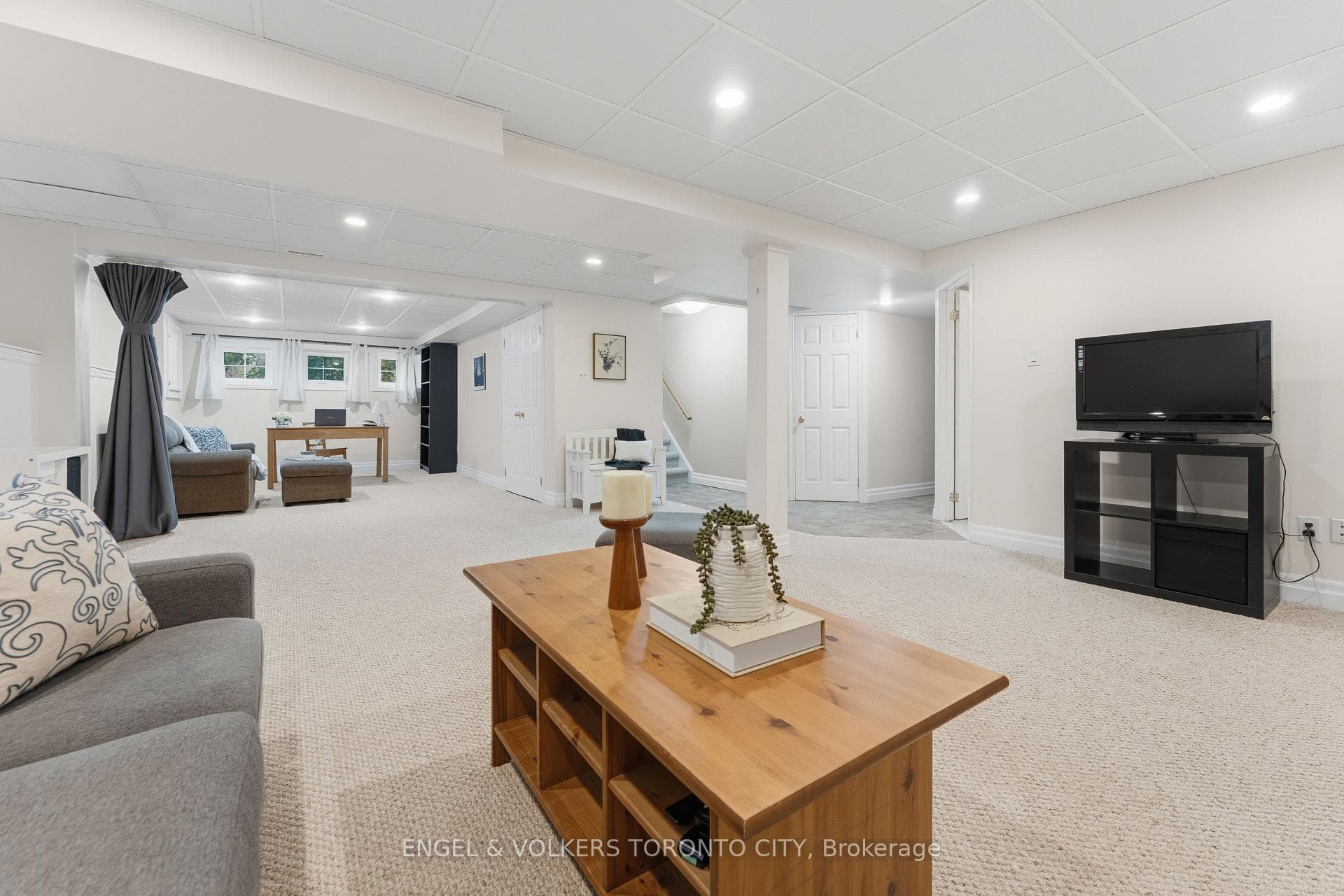 6 Kingsgate Crescent photo 26