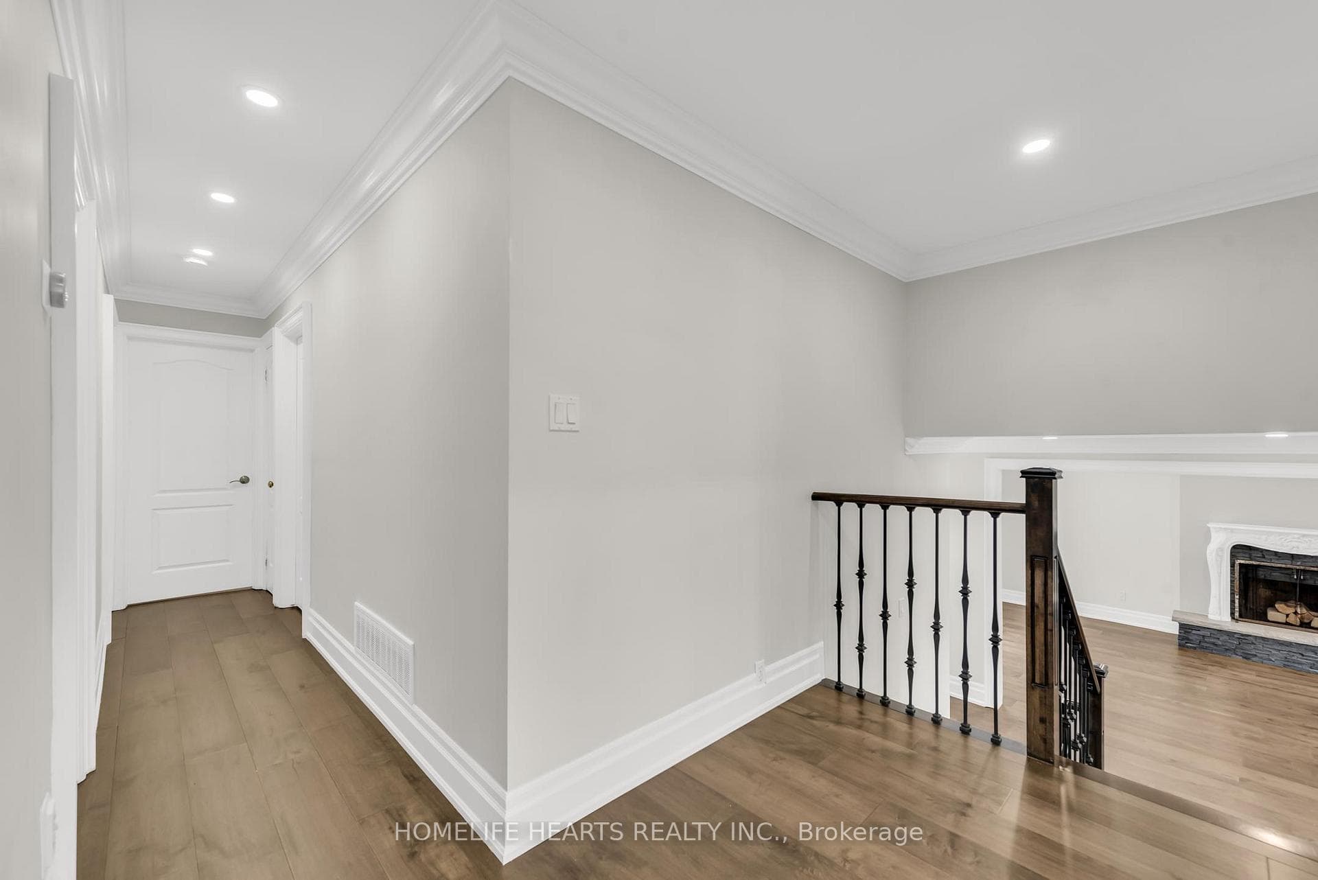 1395 Grosvenor Street photo 23
