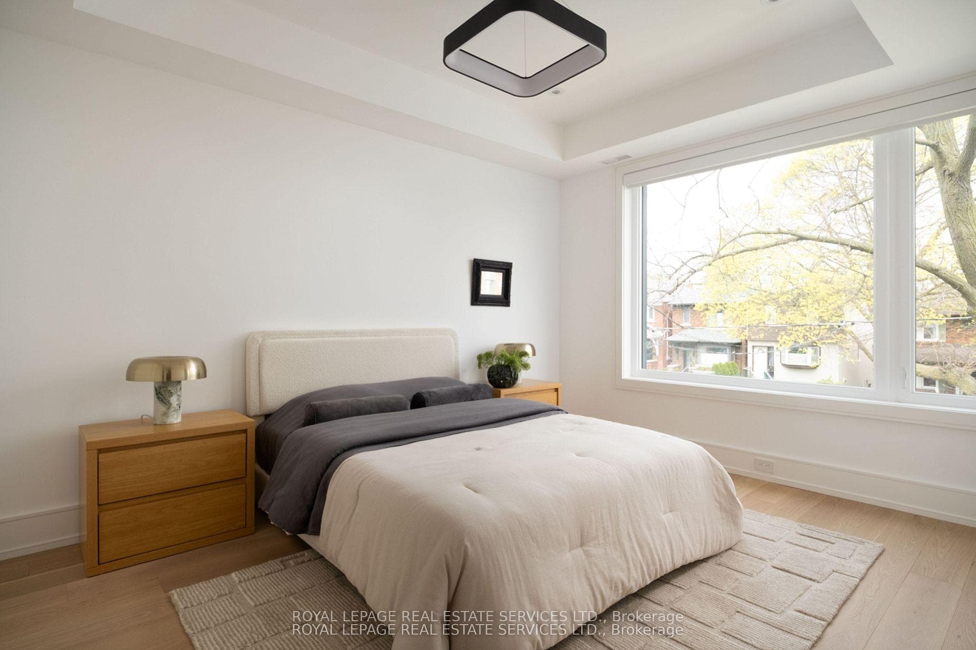 237 Bedford Park Avenue photo 24