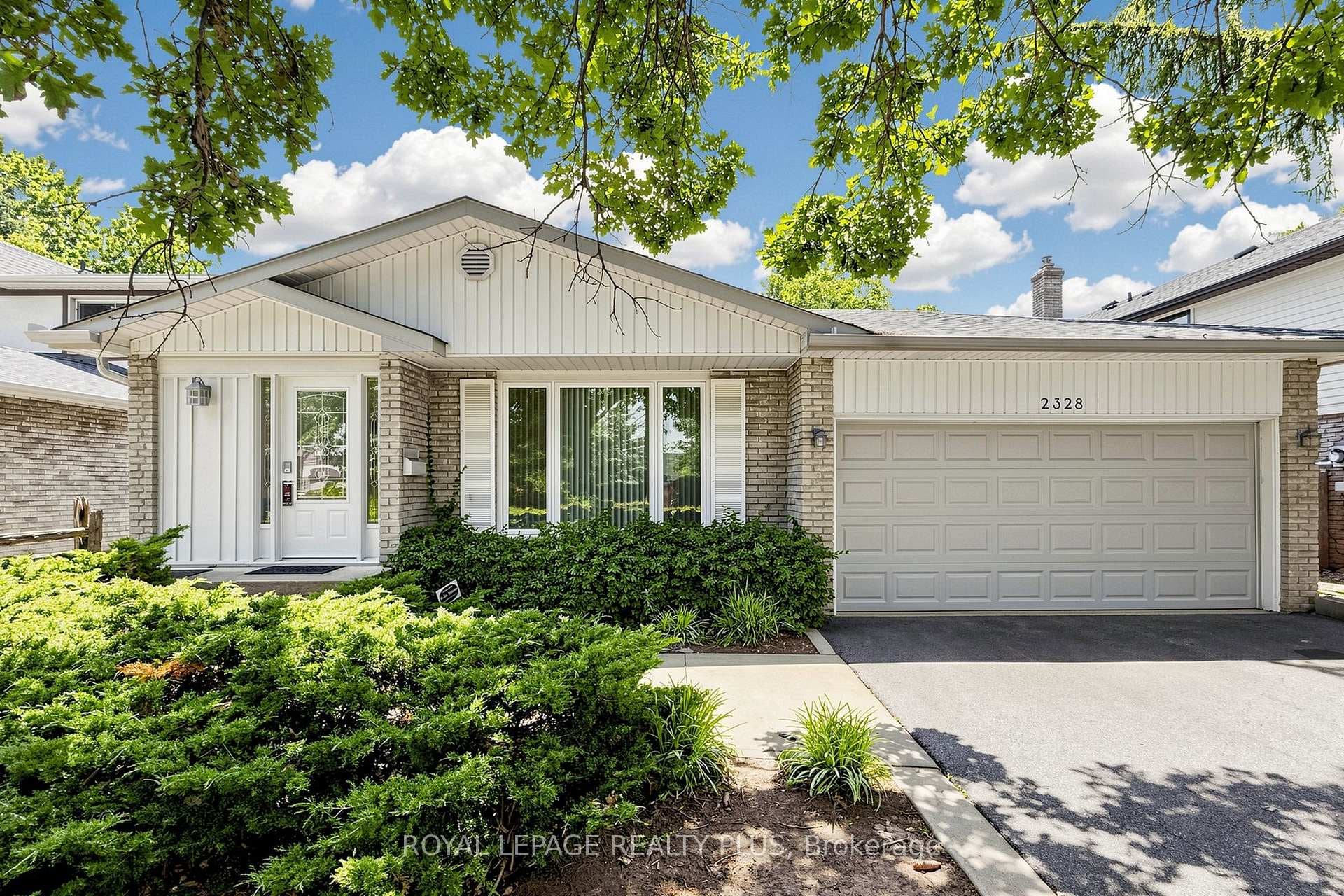 2328 Yolanda Drive photo 1