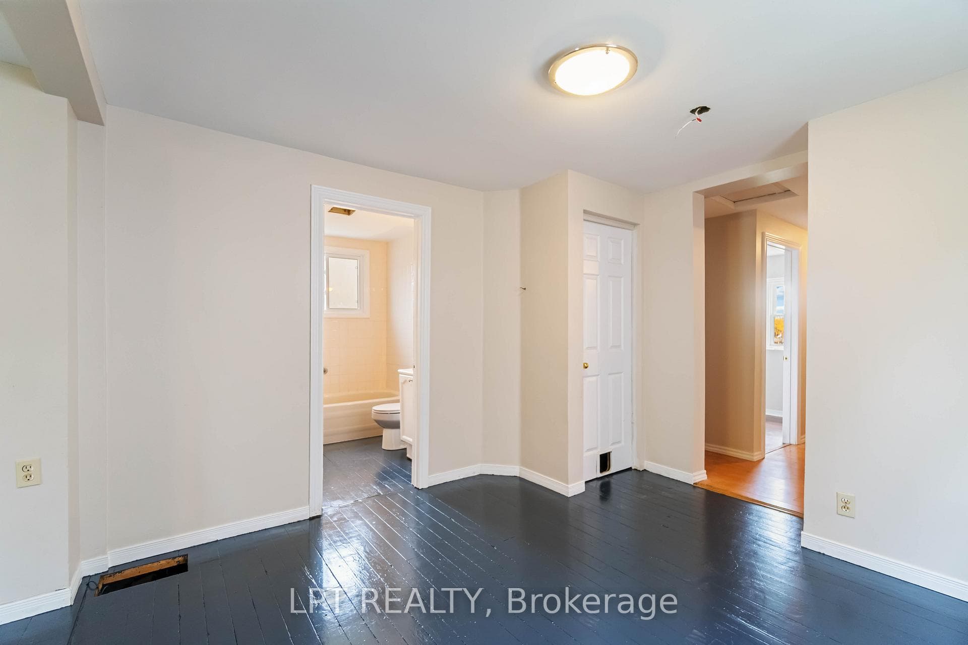 222 Bartholomew Street photo 24