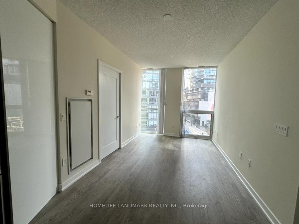 99 John Street Unit 410 photo 6