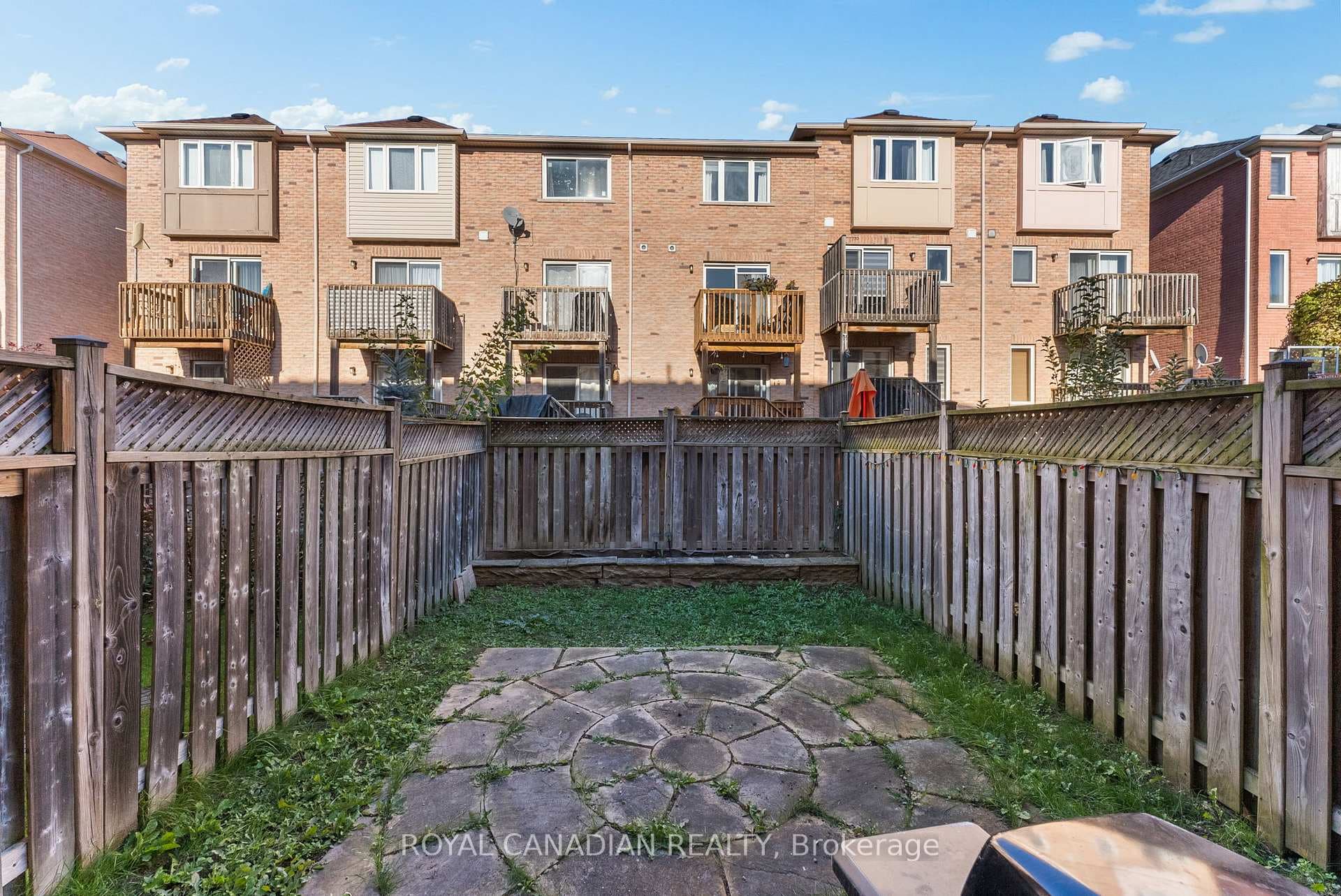 3240 Redpath Circle photo 37