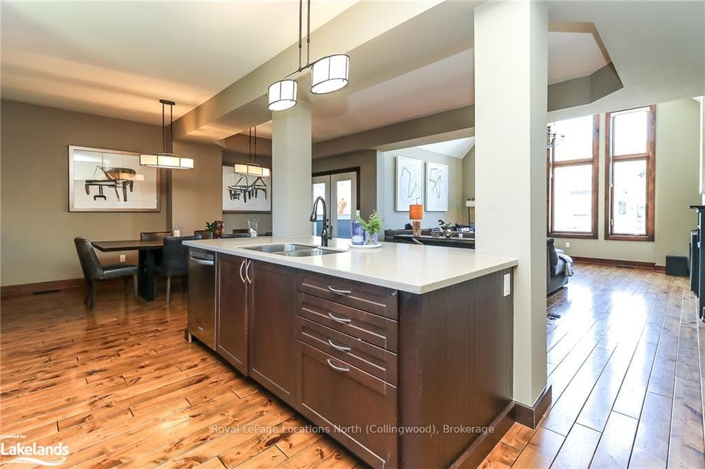 119 VENTURE Boulevard photo 7