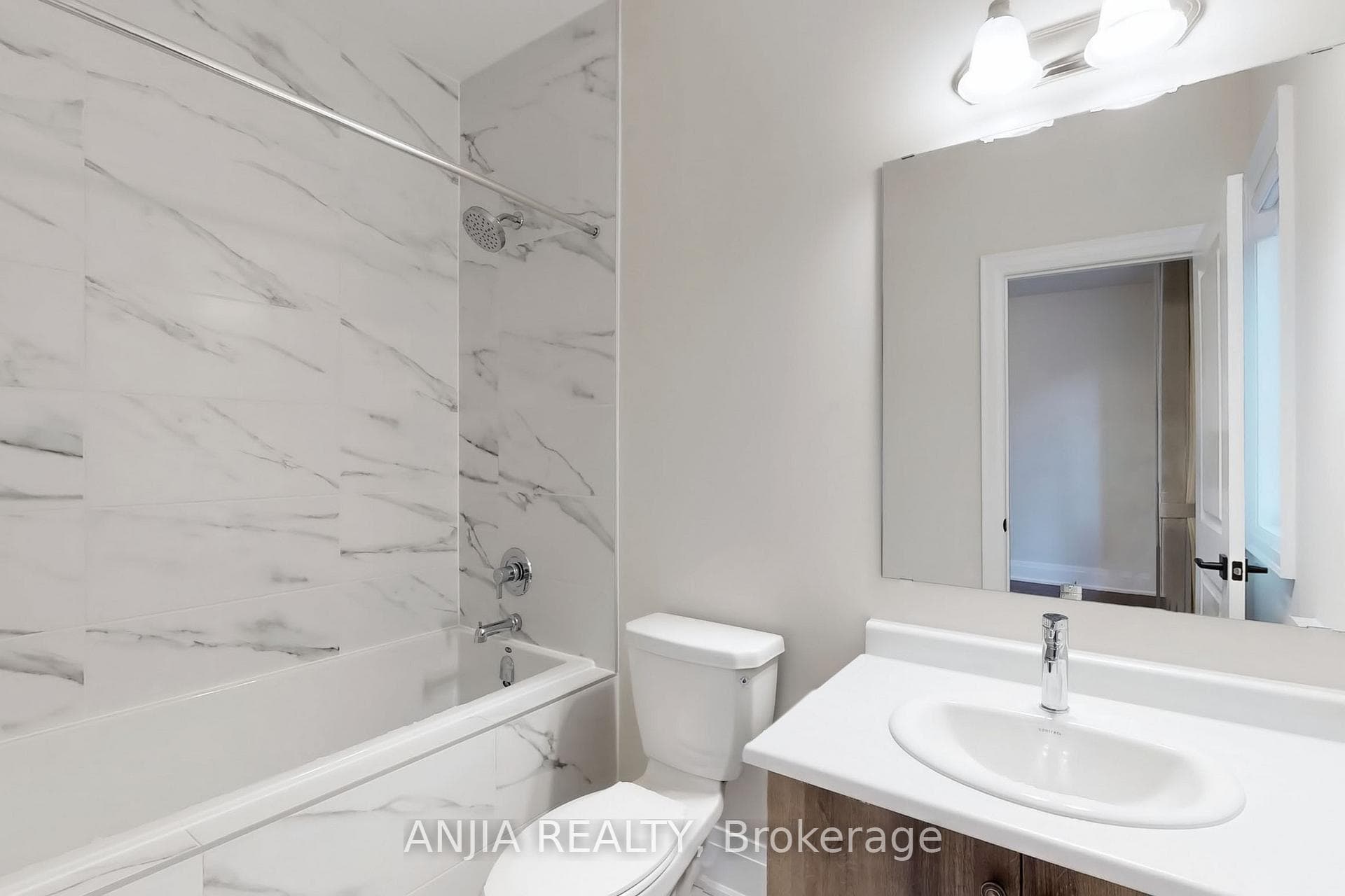 86 Angus Morton Crescent photo 31