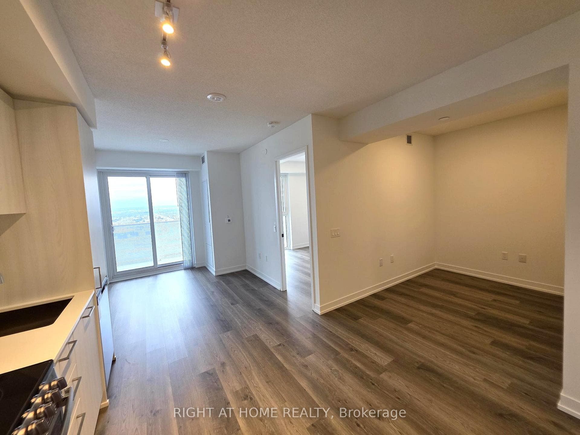195 Commerce Street Unit 3310 photo 3