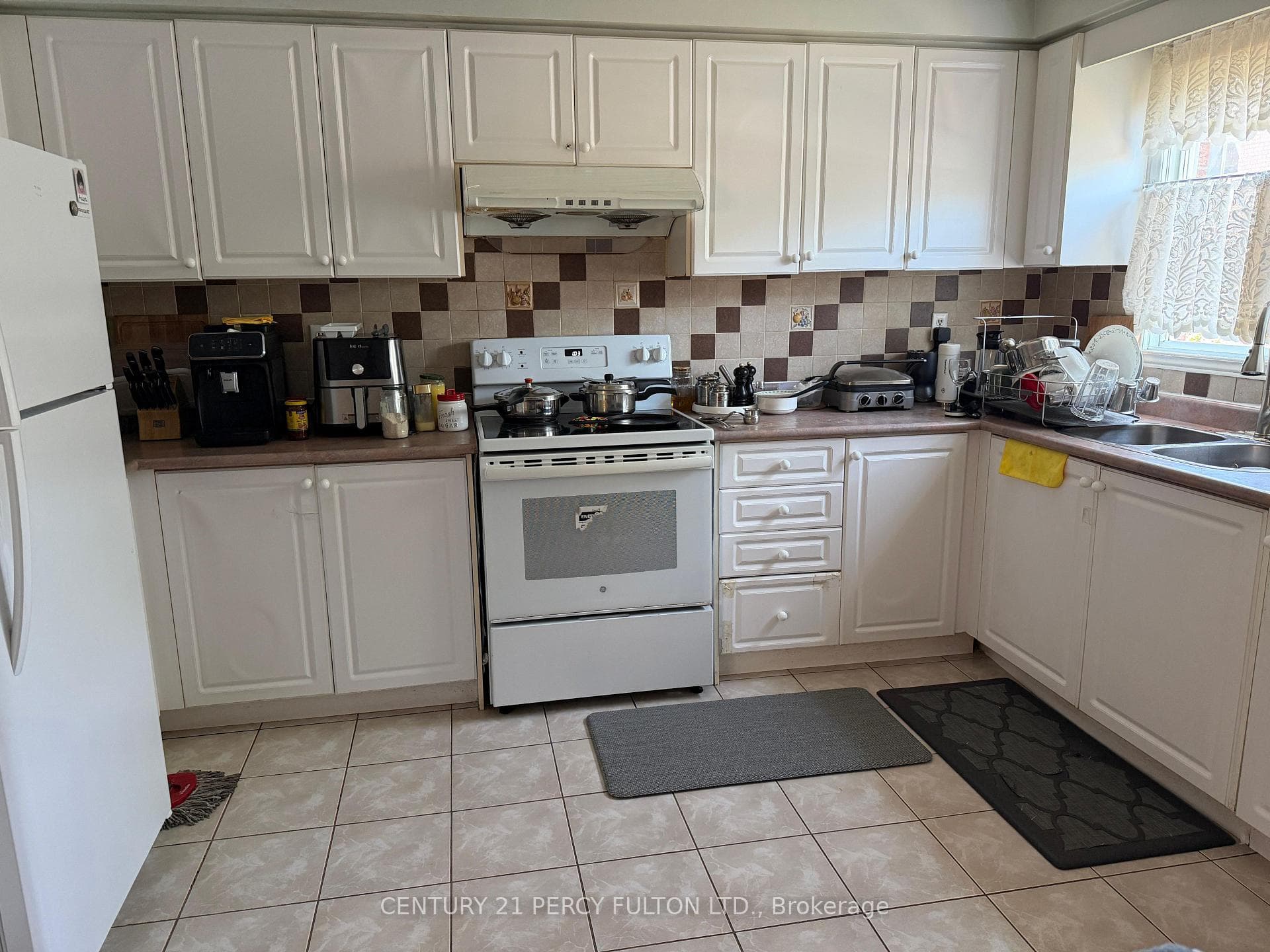 658 Wildgrass Road photo 3