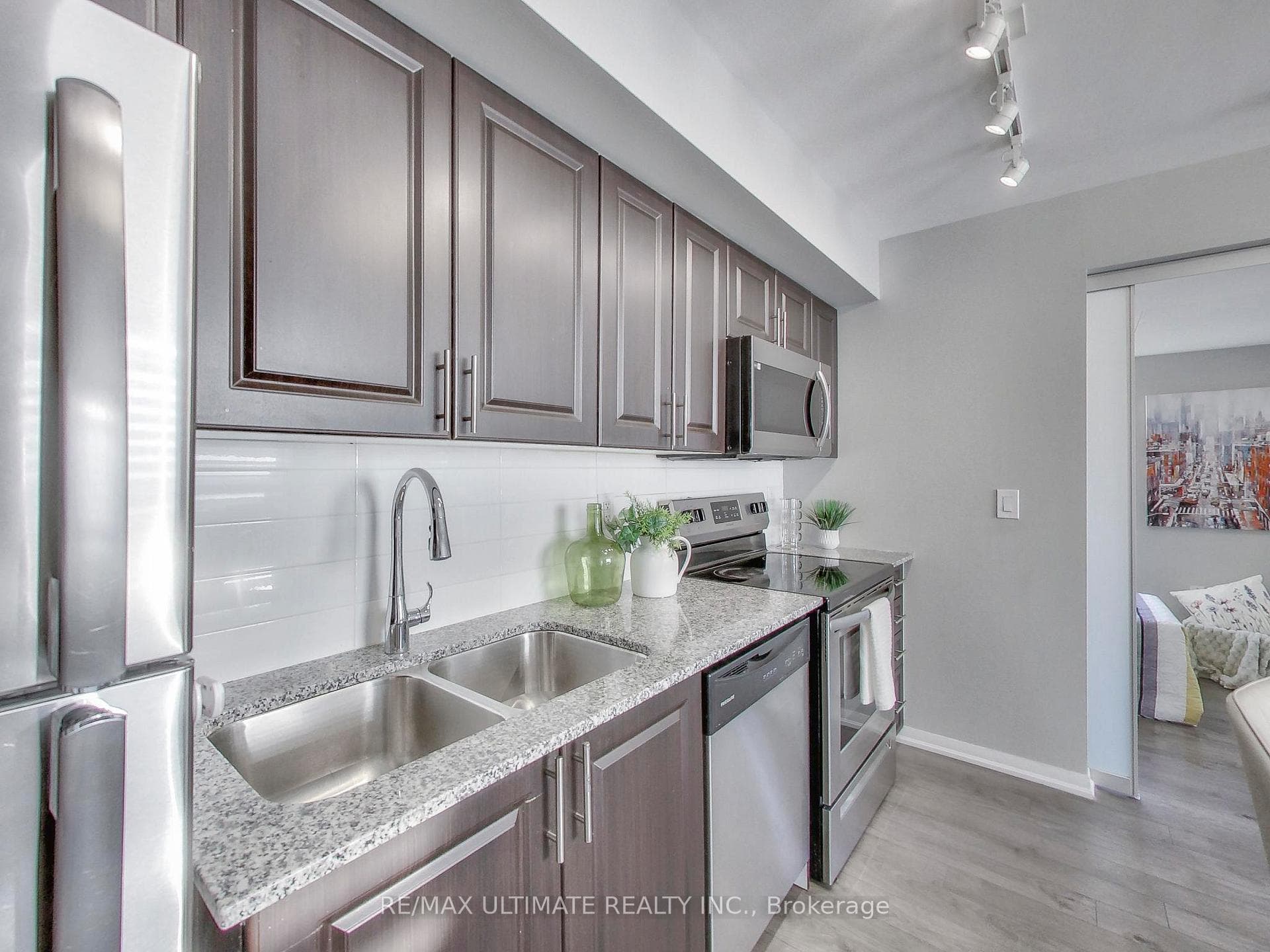 3091 Dufferin Street Unit 1012 photo 10