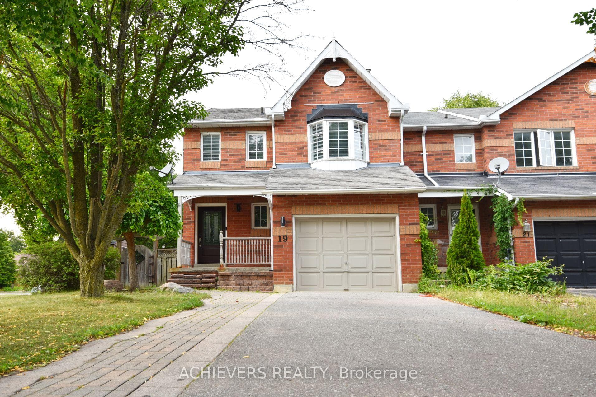 19 Mccullock Crescent photo 1