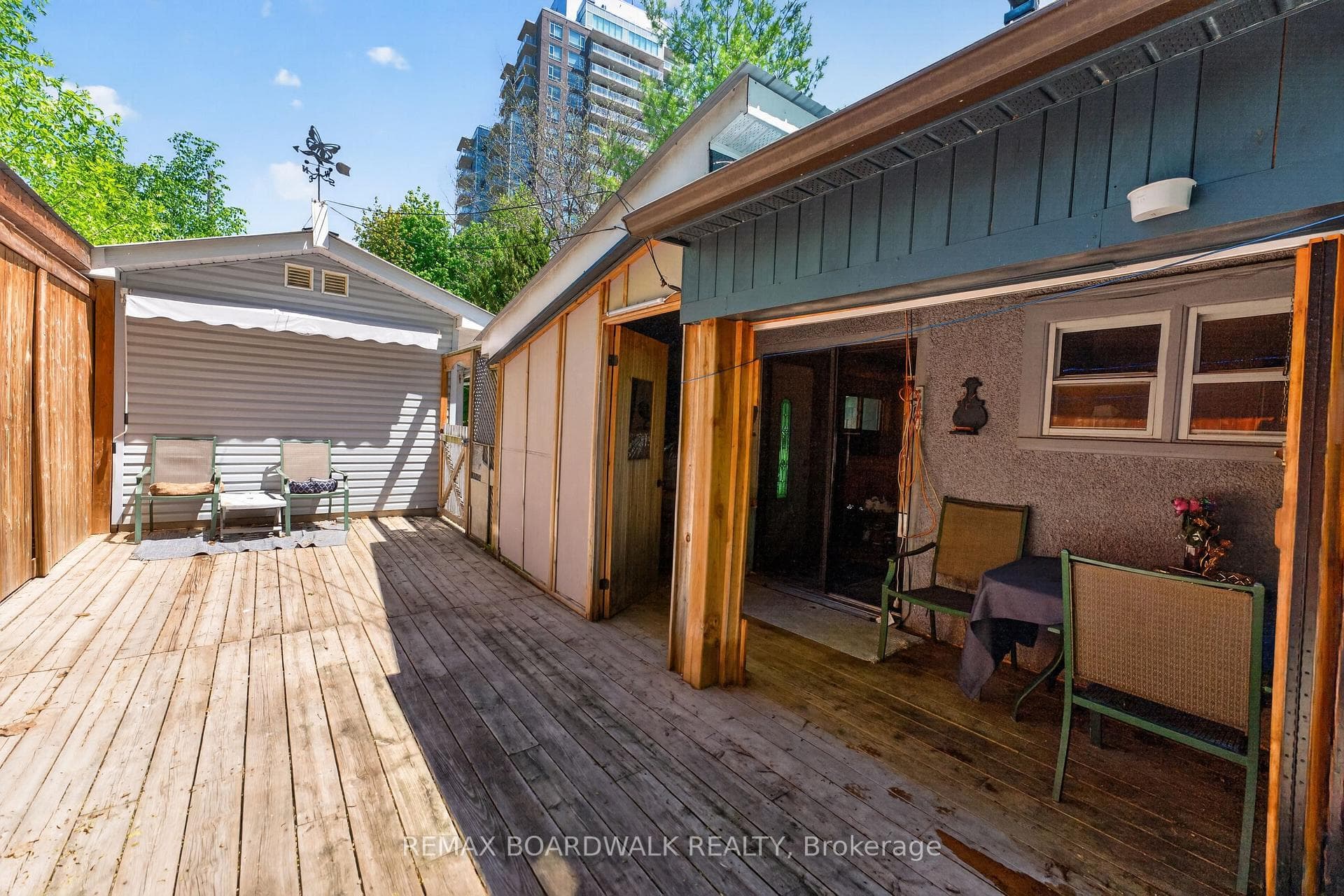 Entertainment Size Deck!
