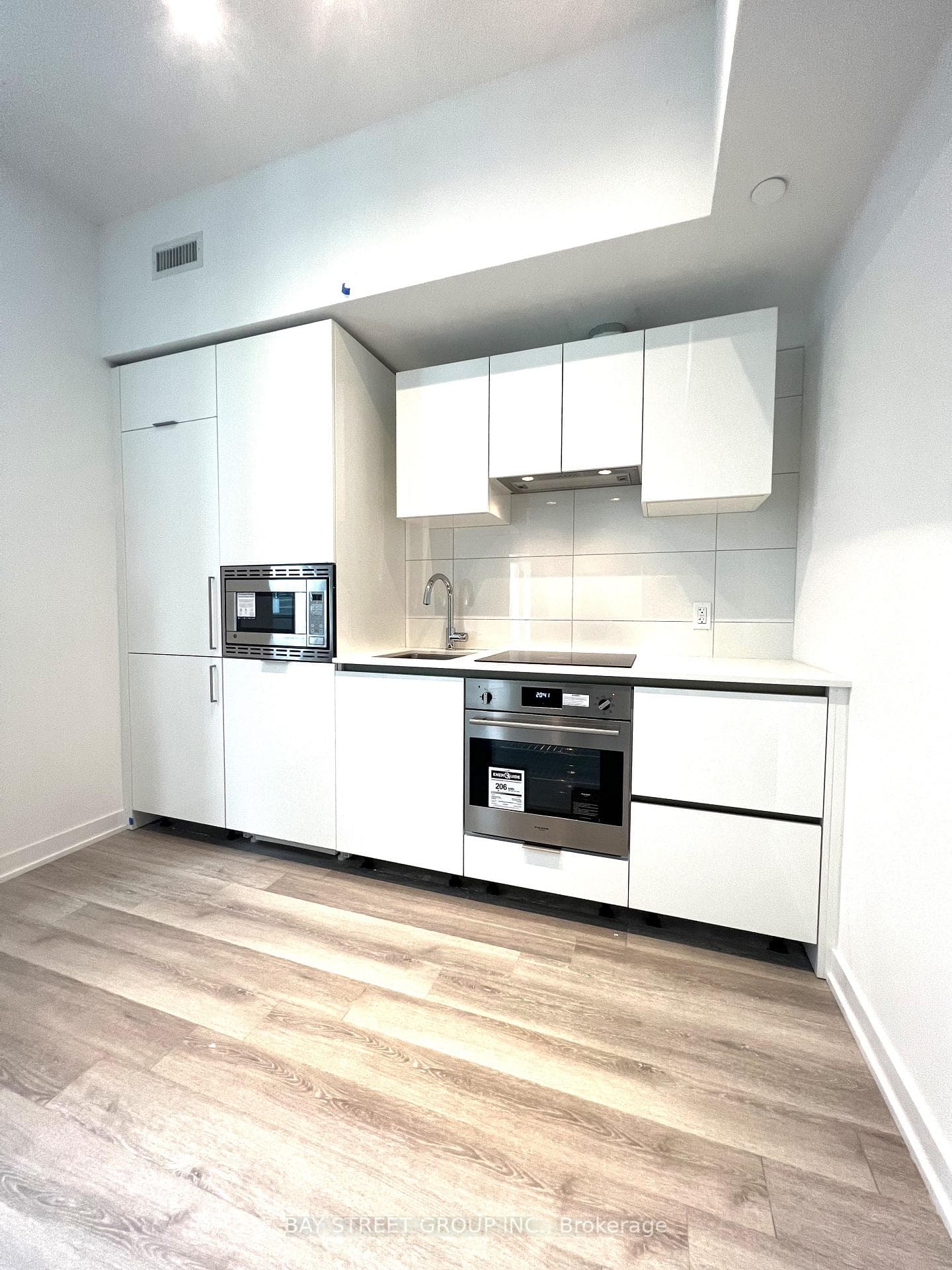 238 Simcoe Street Unit 1203 photo 8