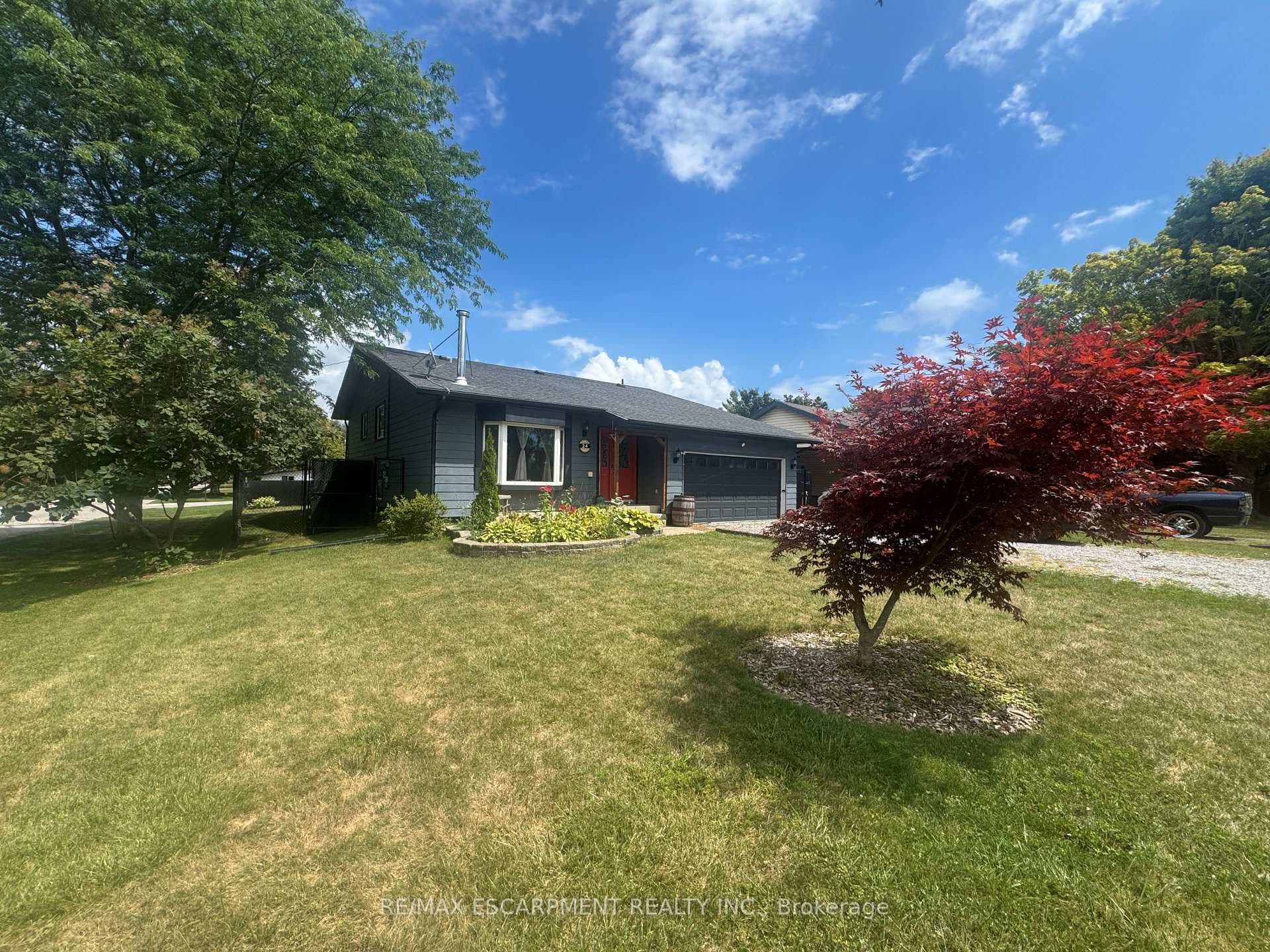 24 Woodhouse Avenue photo 1