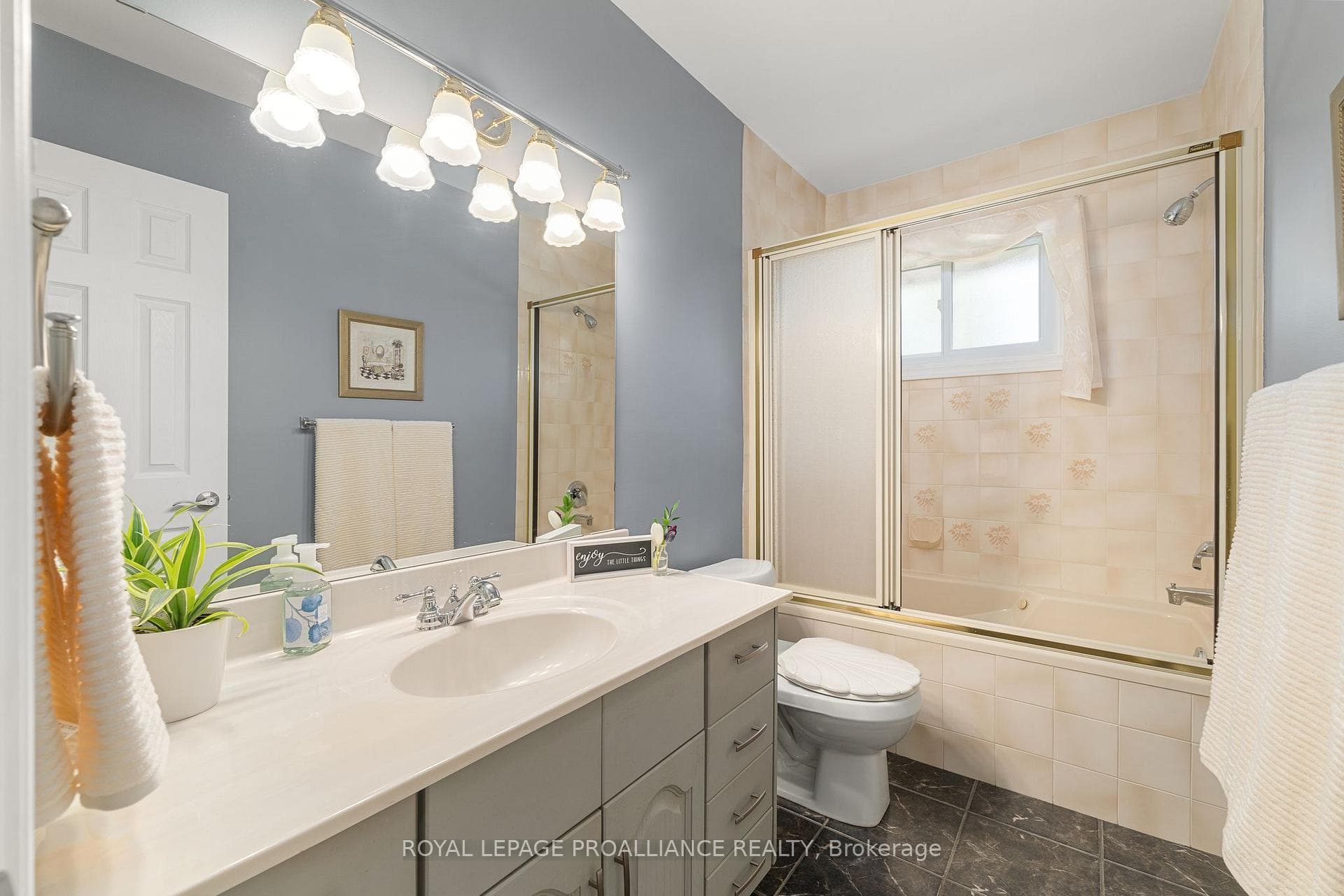 25 KELLER Drive photo 23
