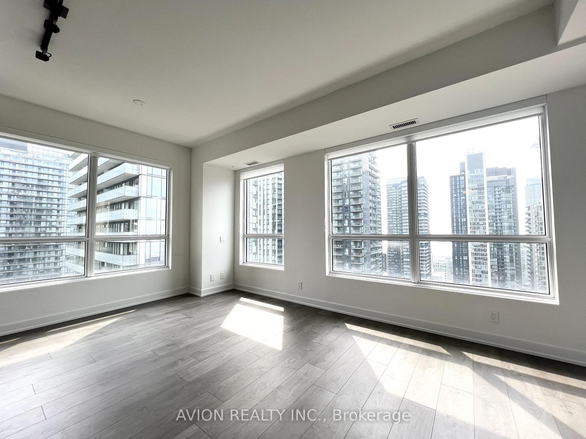 108 Peter Street Unit 3206 photo 11