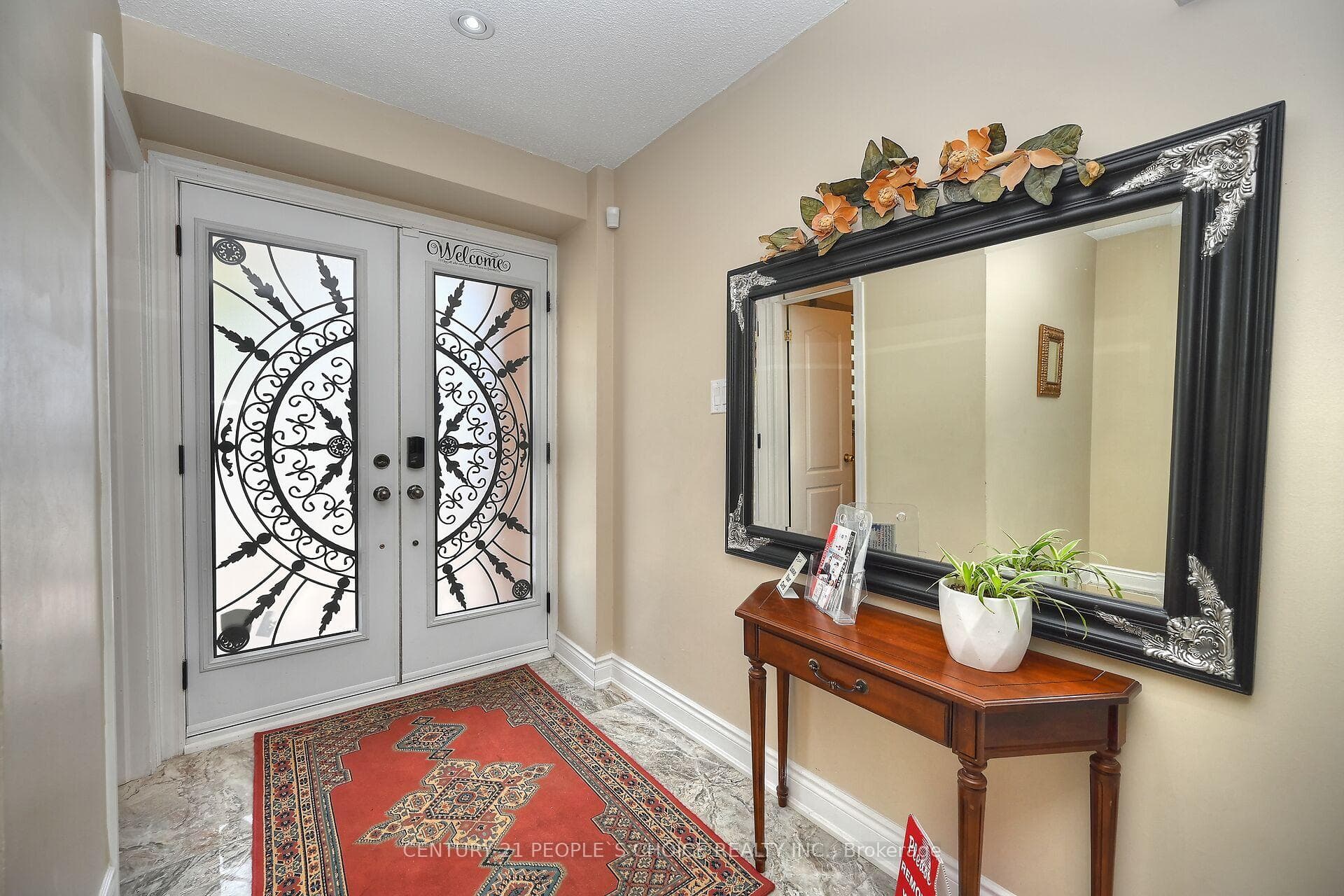 130 Kingswood Drive photo 4