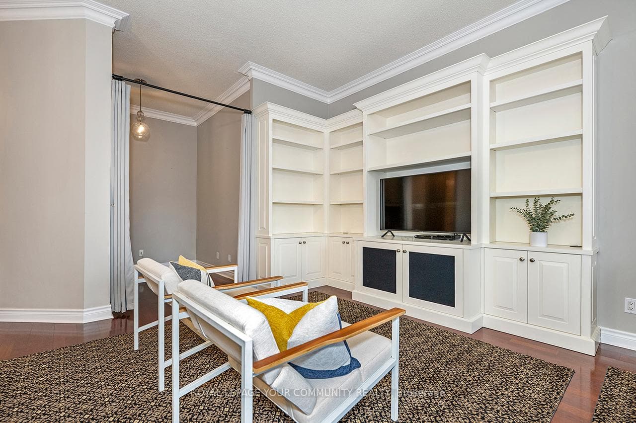 3085 Bloor Street Unit 606 photo 12