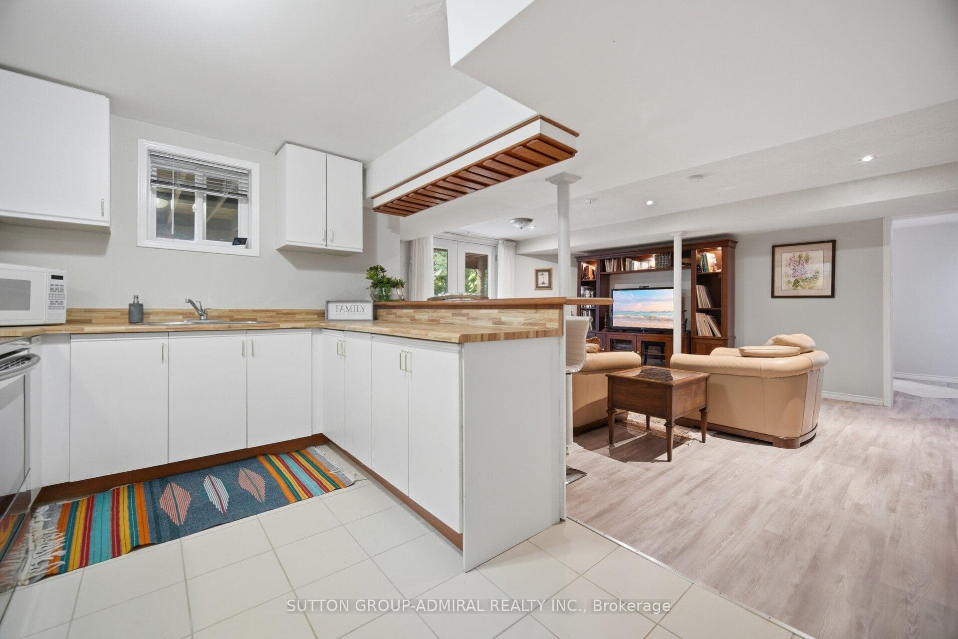 70 Topham Crescent photo 44