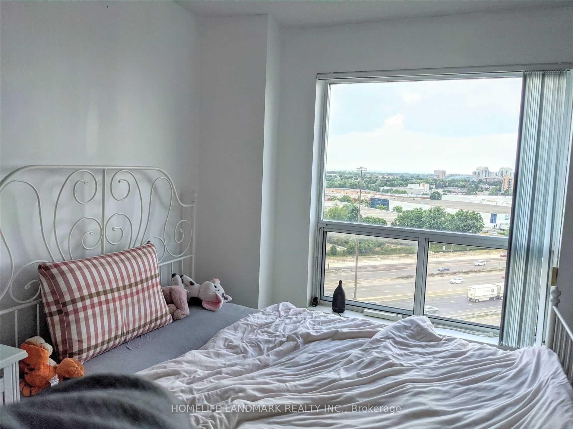 38 Lee Centre Drive Unit 1505 photo 6