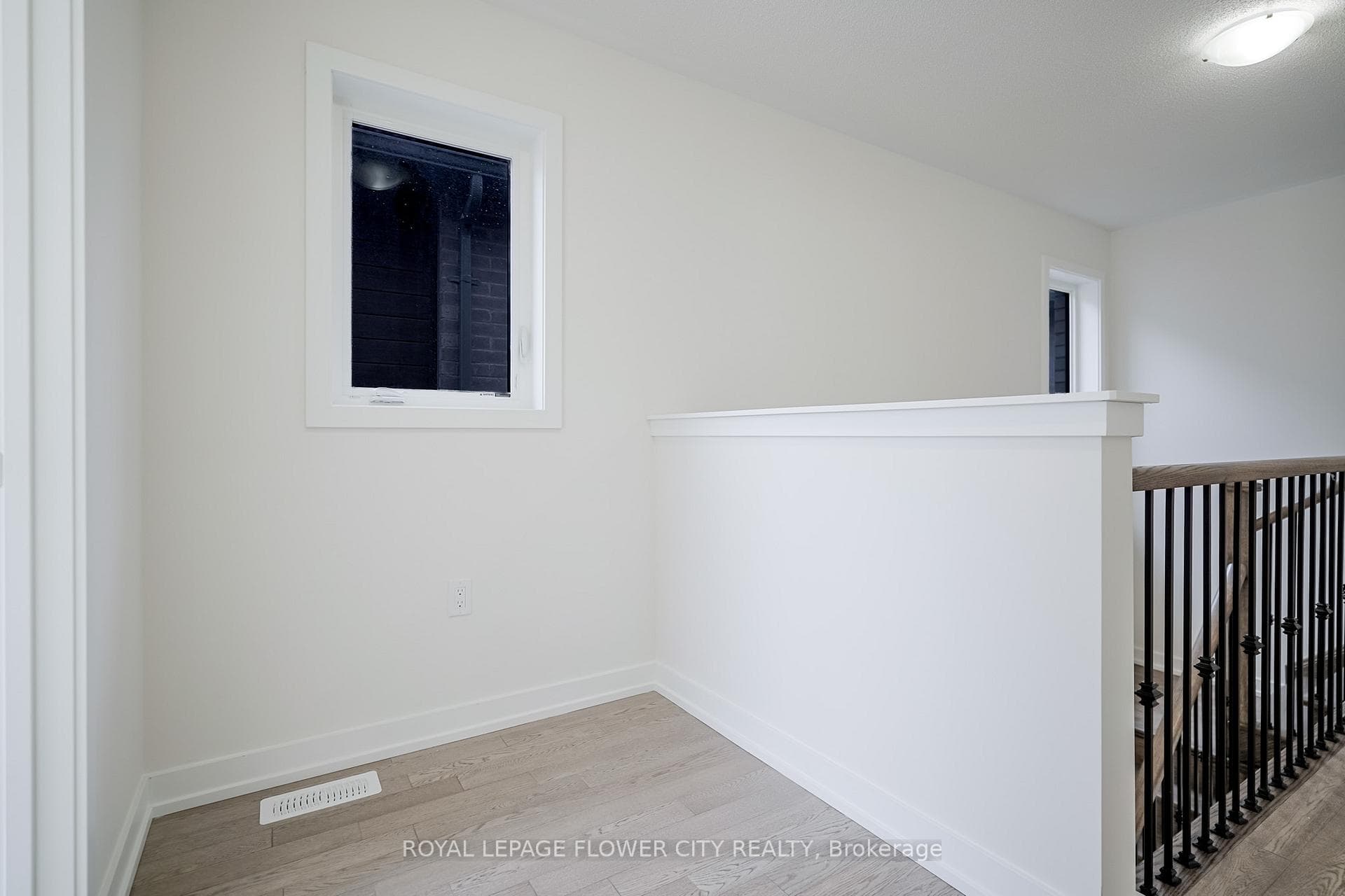 137 HENSHAW Drive photo 44