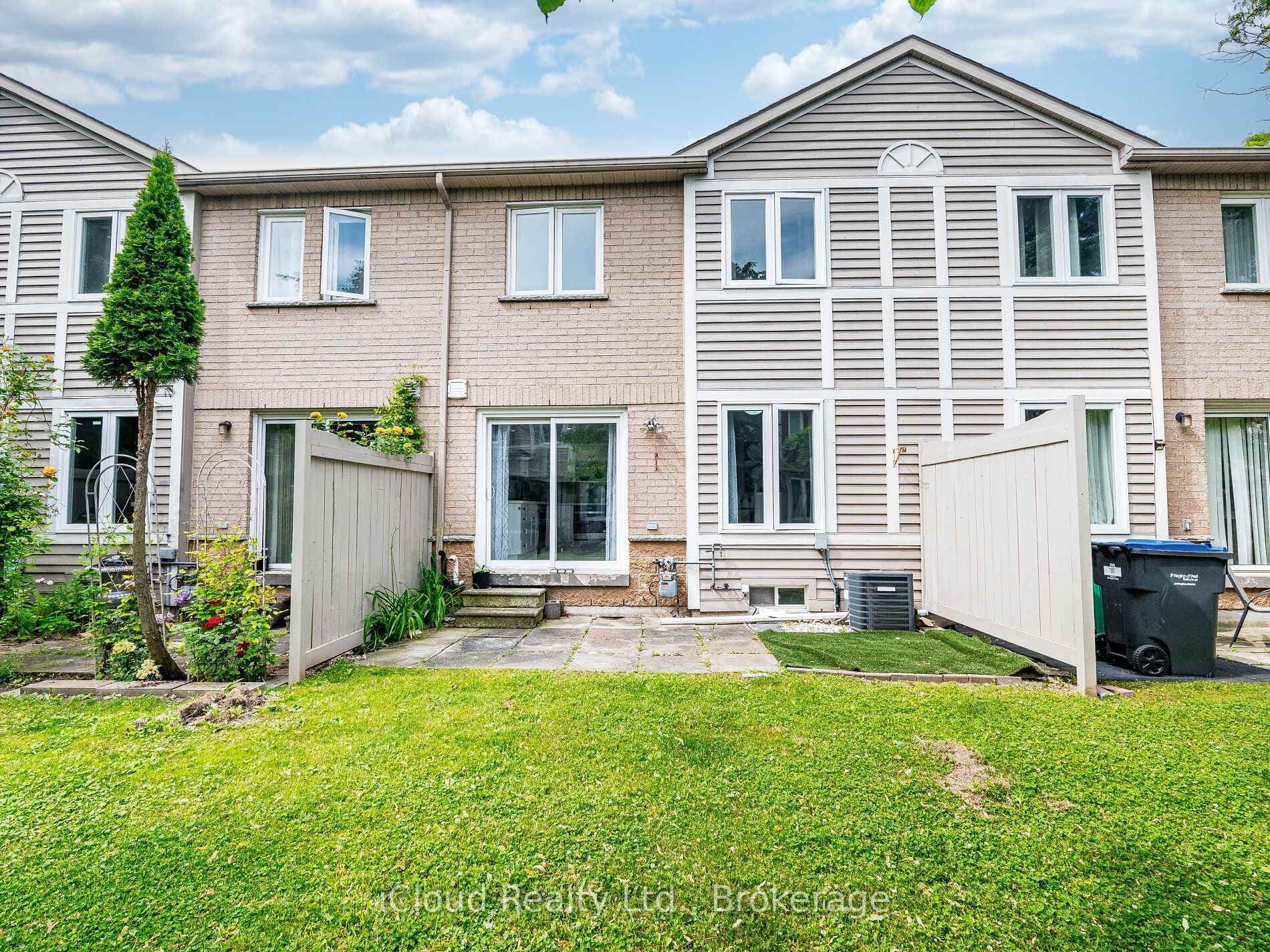833 Scollard Court Unit 107 photo 45