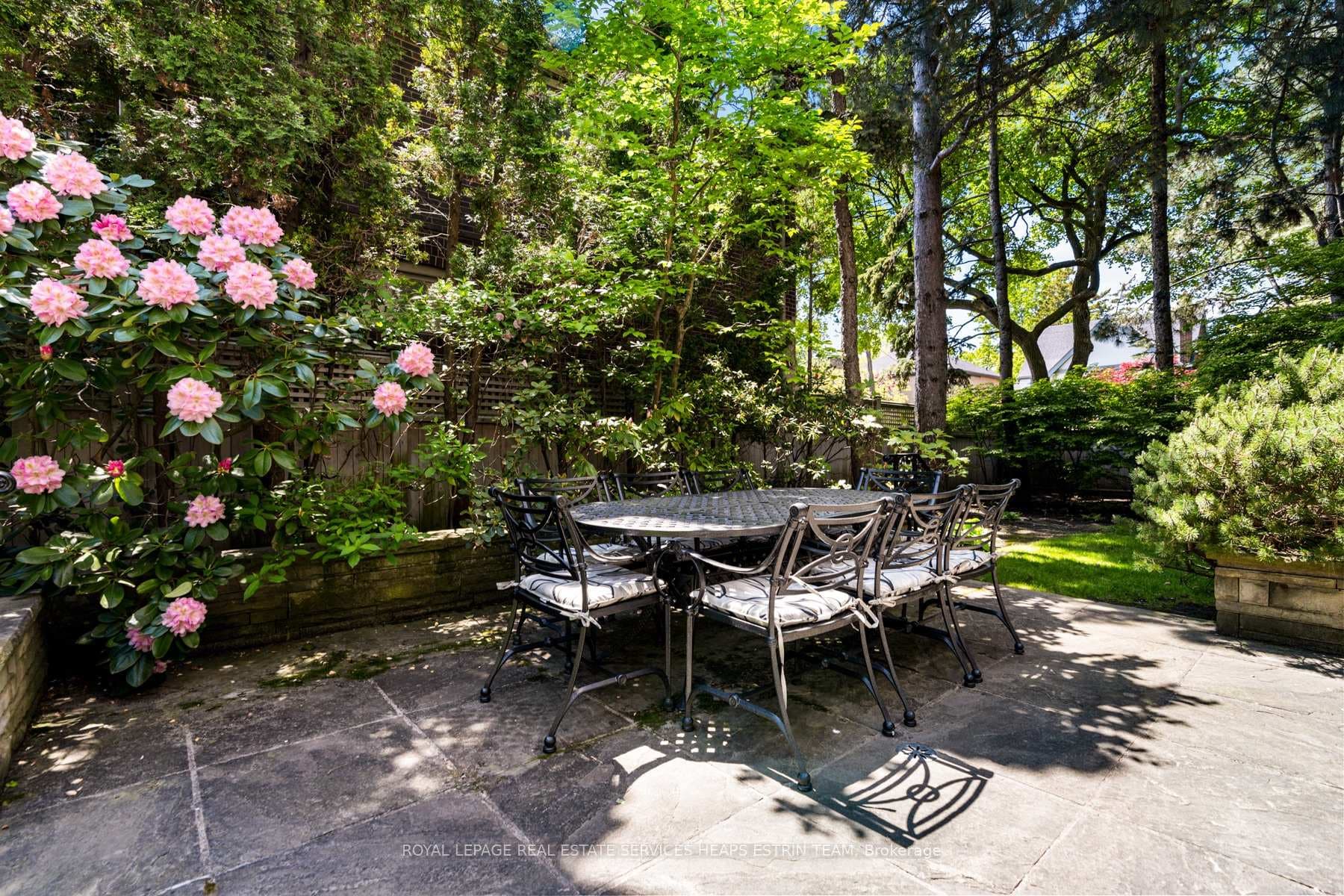 23 Dewbourne Avenue photo 9