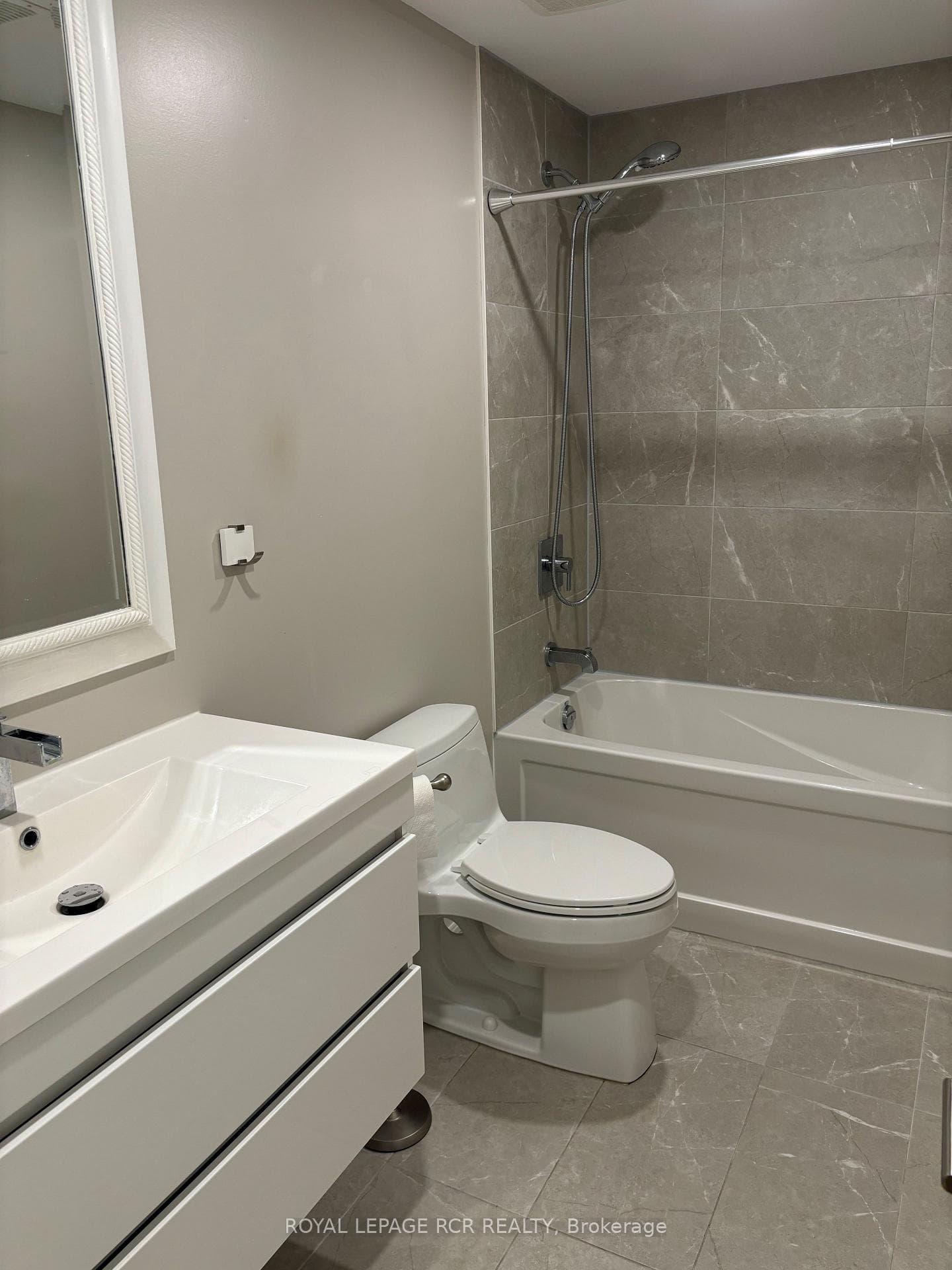 35 Sandringham Circle photo 10