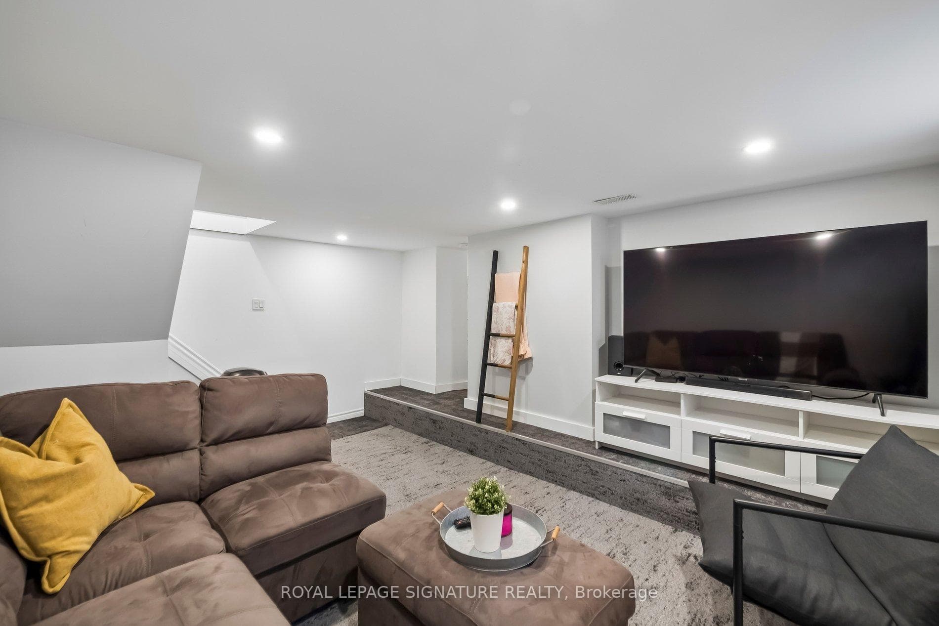 23 Arlington Avenue photo 10