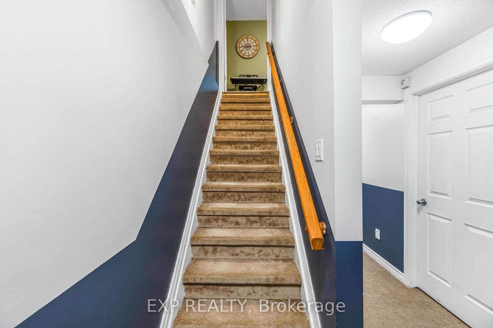 706 BEATRICE Drive photo 20