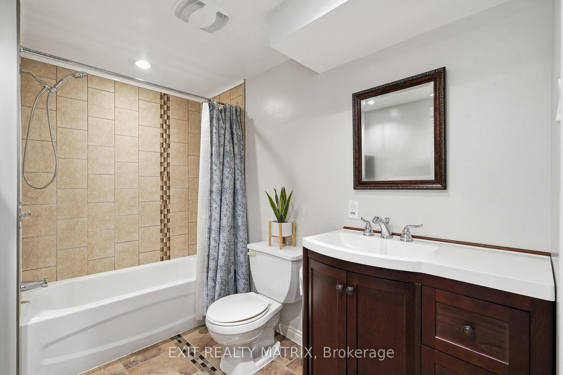 639 Boundary Road photo 25
